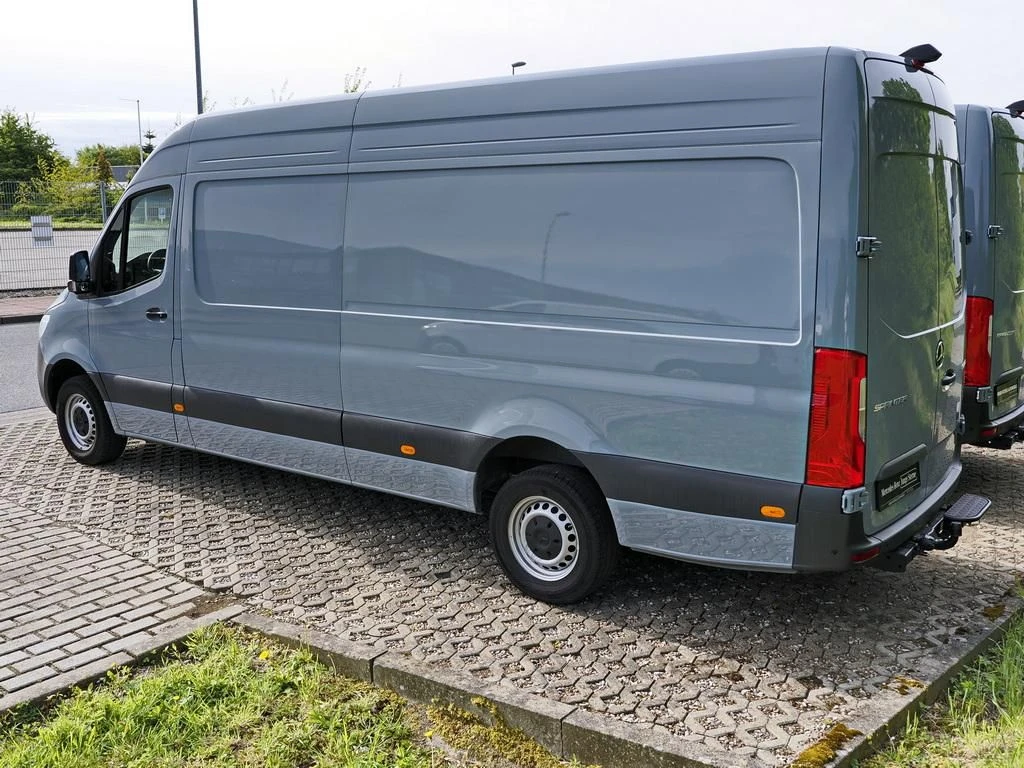 Mercedes-Benz-Sprinter 317-image-5