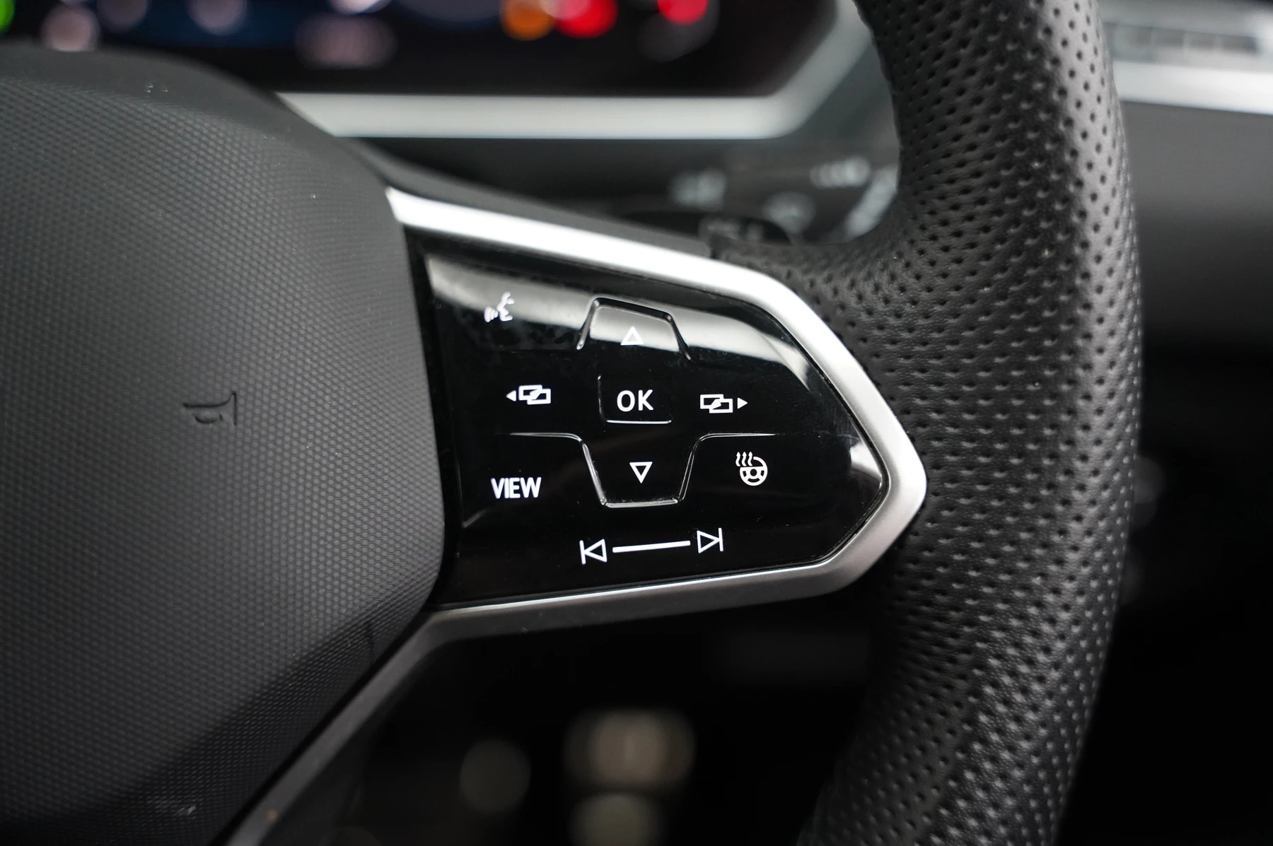 Volkswagen-Tiguan-image-18