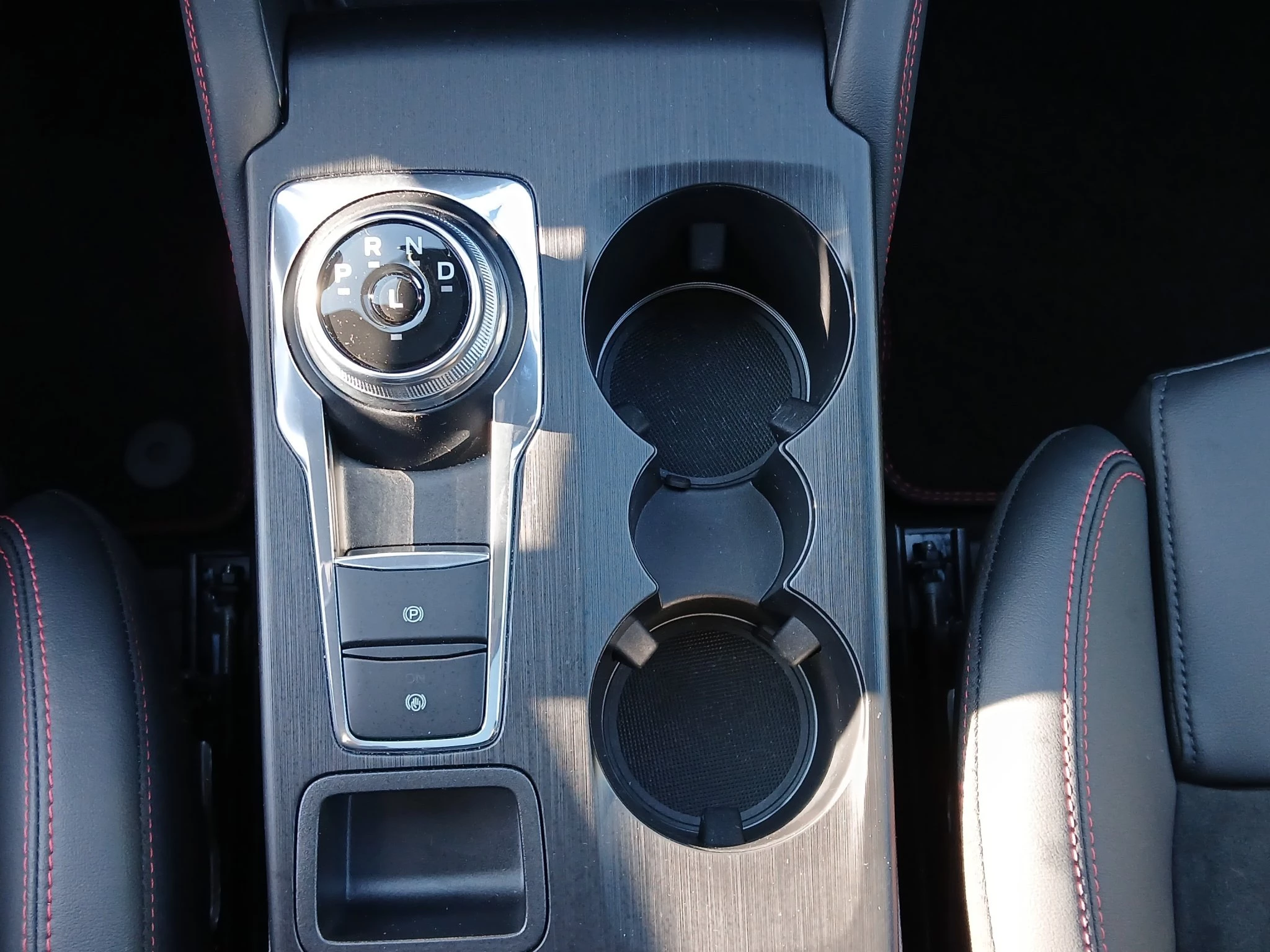 Ford-Kuga-image-26