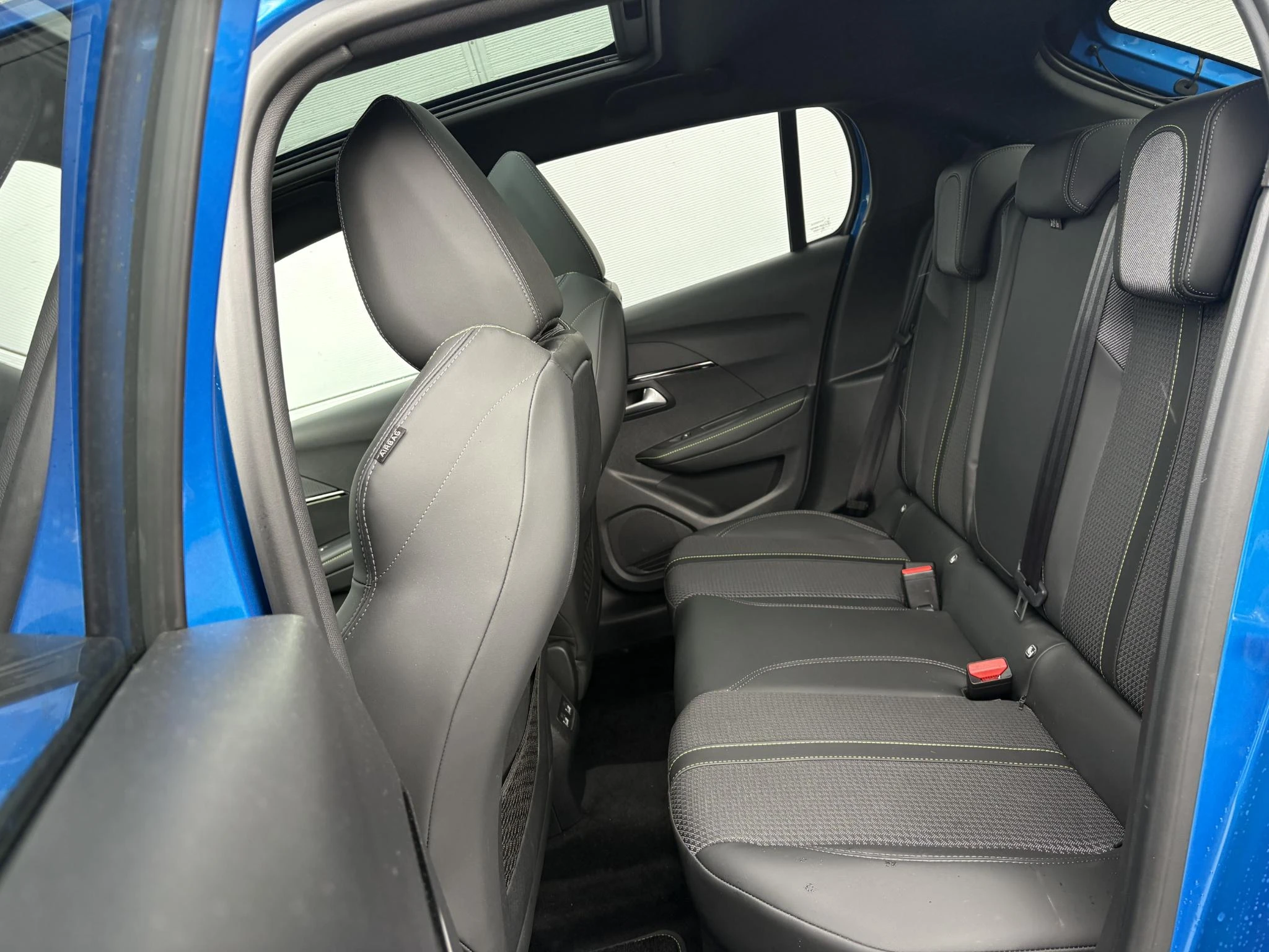 Peugeot-208-image-11
