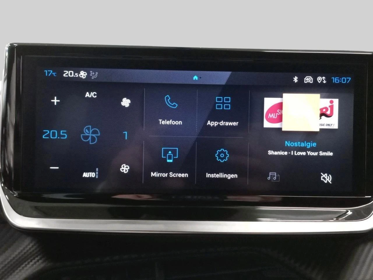 Peugeot-2008-image-11
