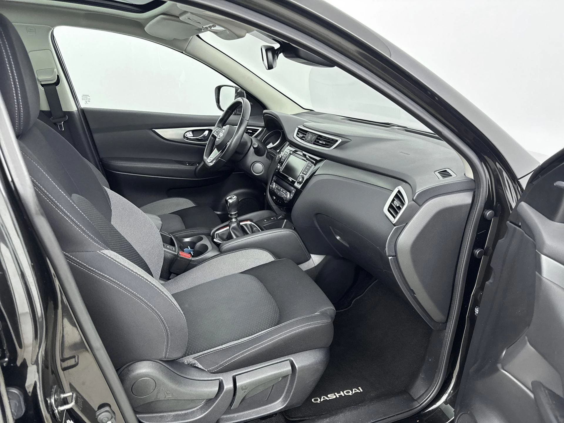 Nissan-QASHQAI-image-19
