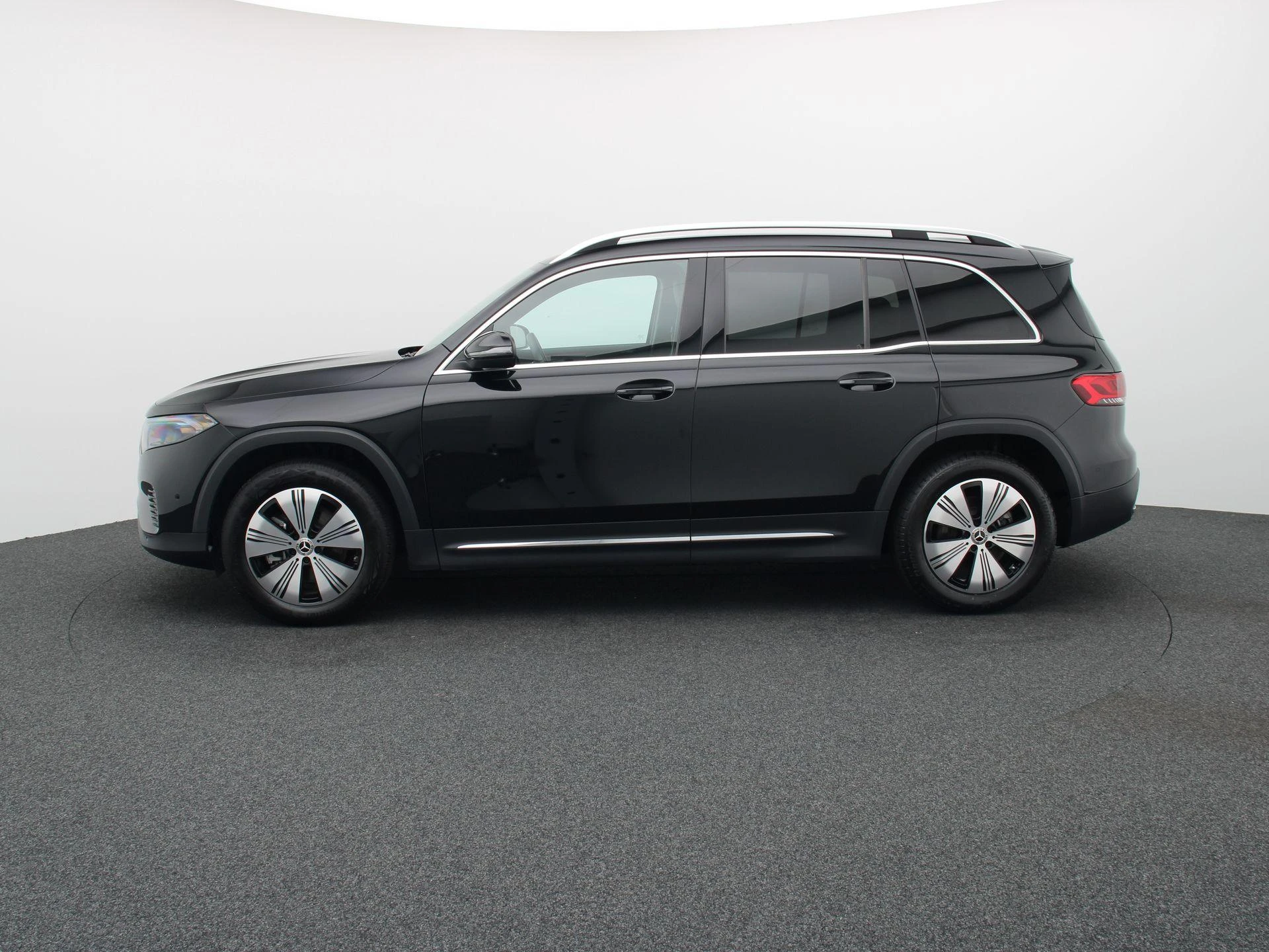 Mercedes-Benz EQB 250 Business Line