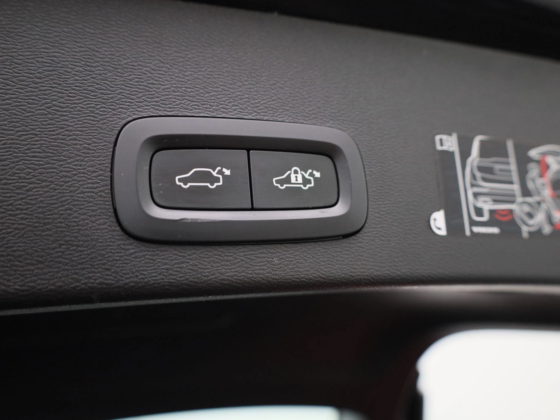 Volvo-XC40-image-11