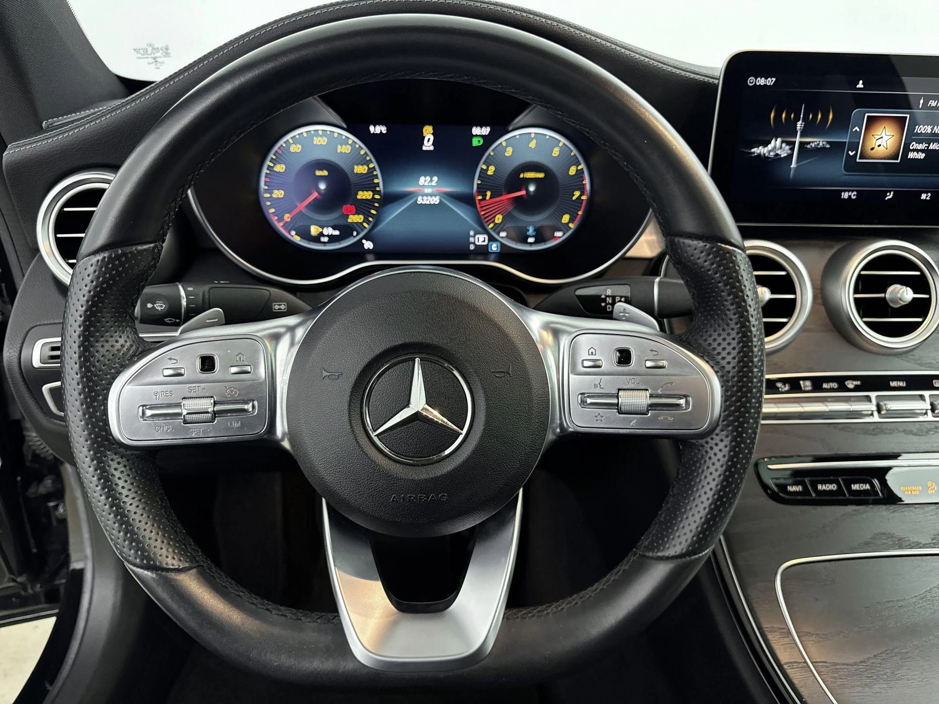 Mercedes-Benz-C-Klasse-image-19