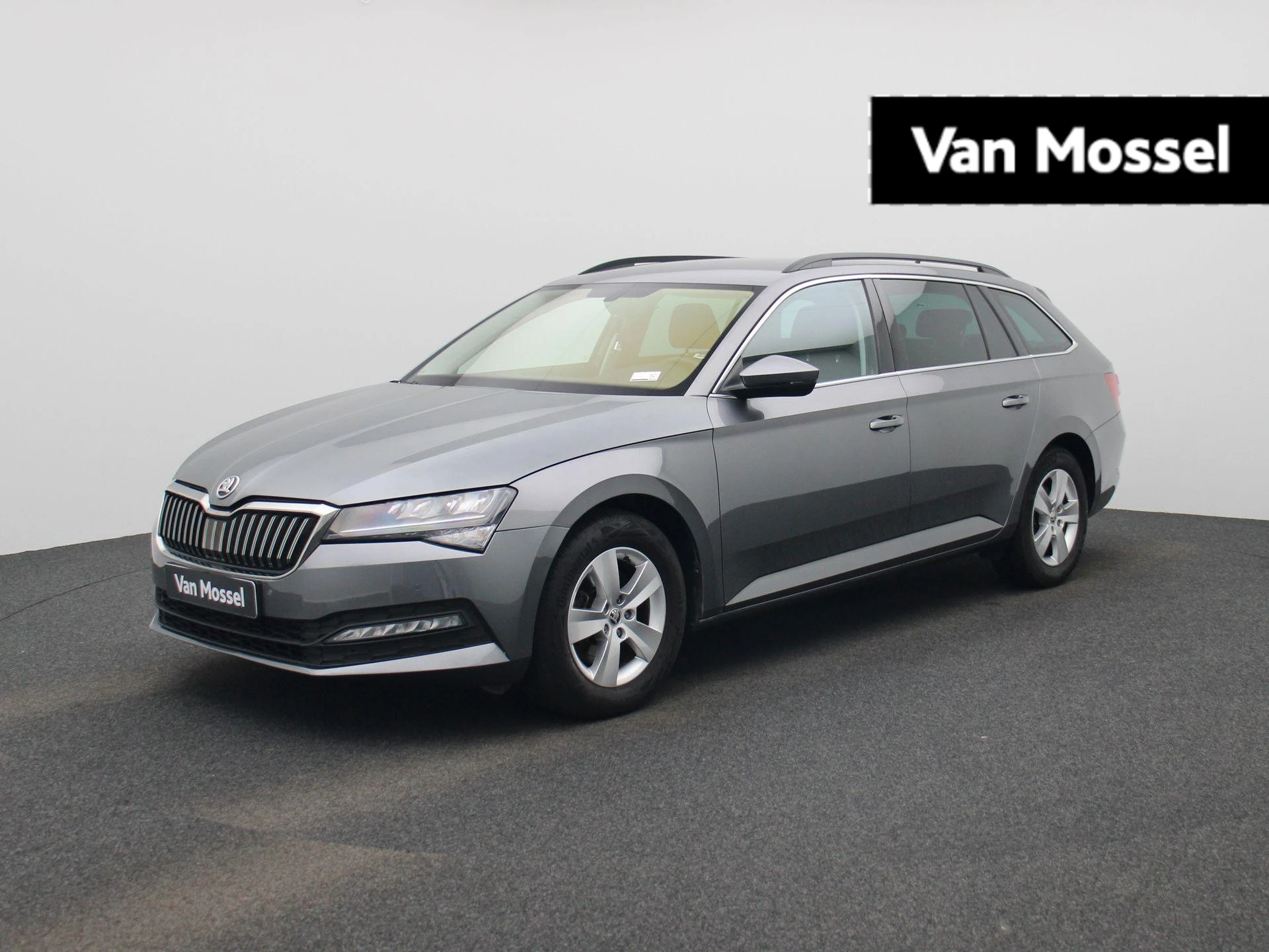Škoda-Superb-image-0