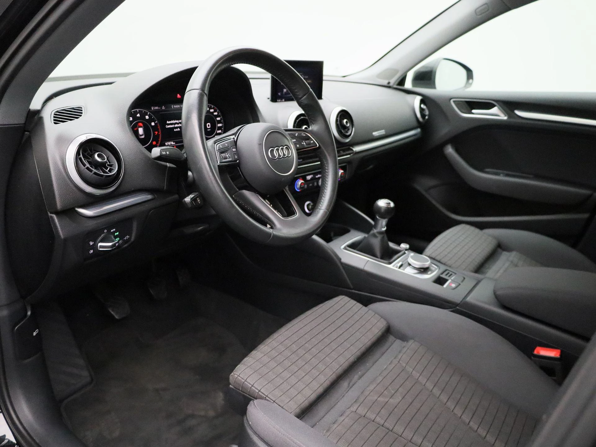 Audi-A3-image-25