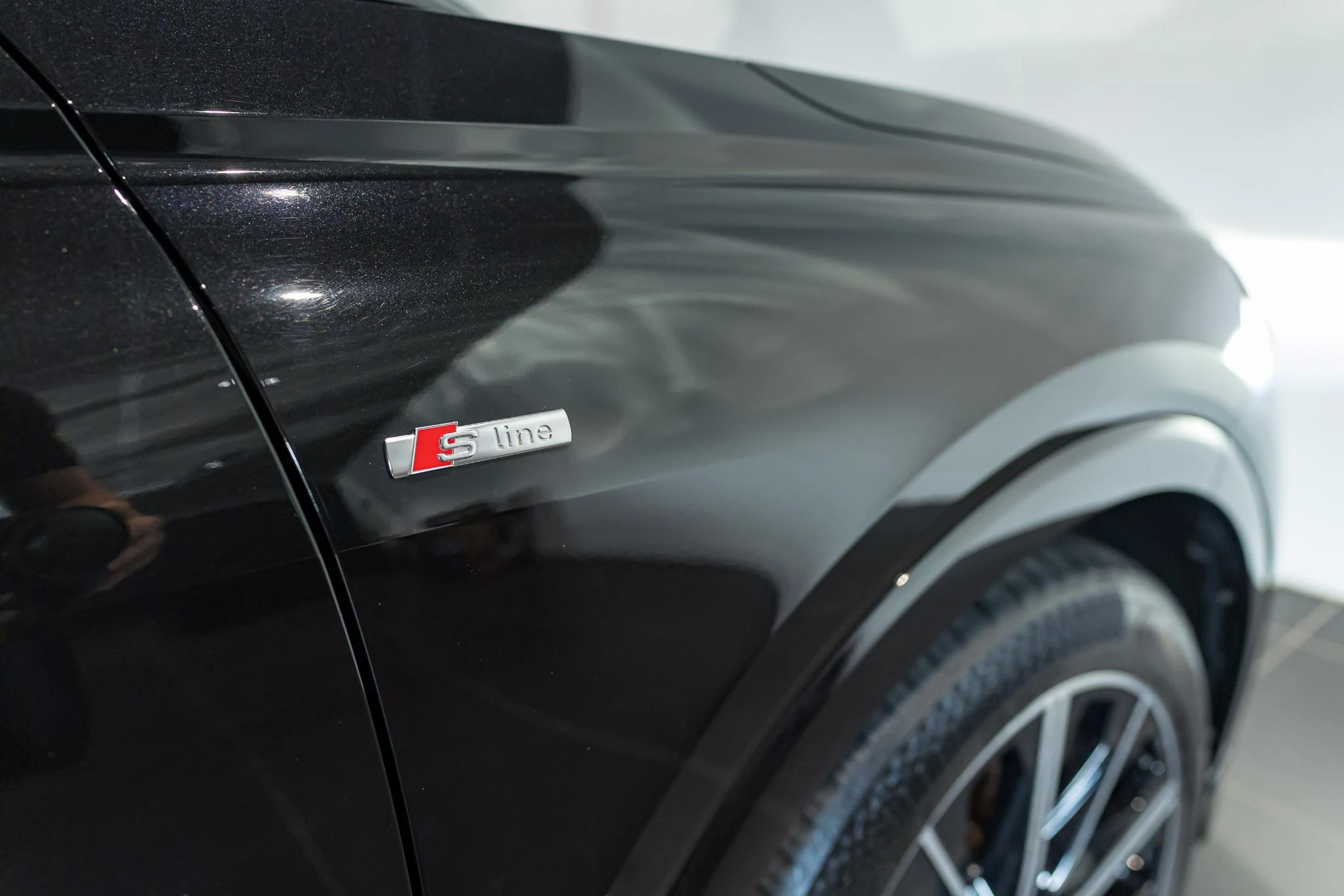Audi-Q4 Sportback e-tron-image-7