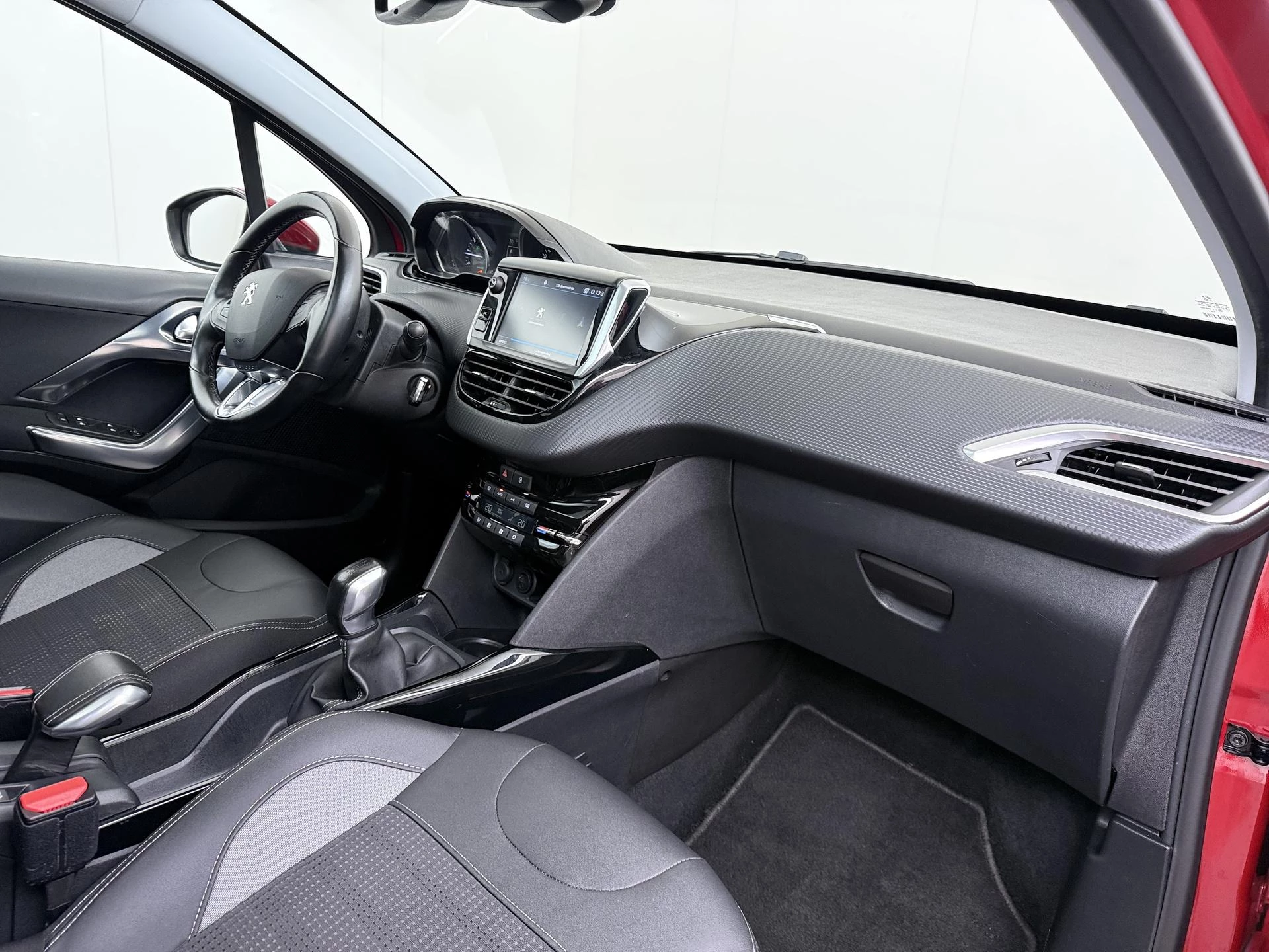 Peugeot 2008 1.2 PureTech Allure