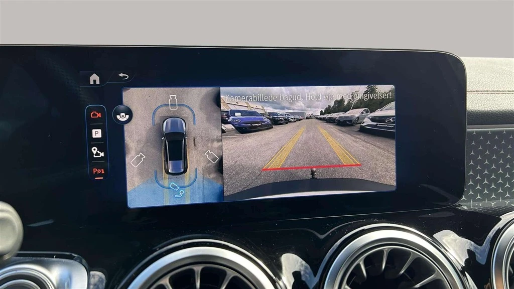 Mercedes-Benz-EQB-image-16