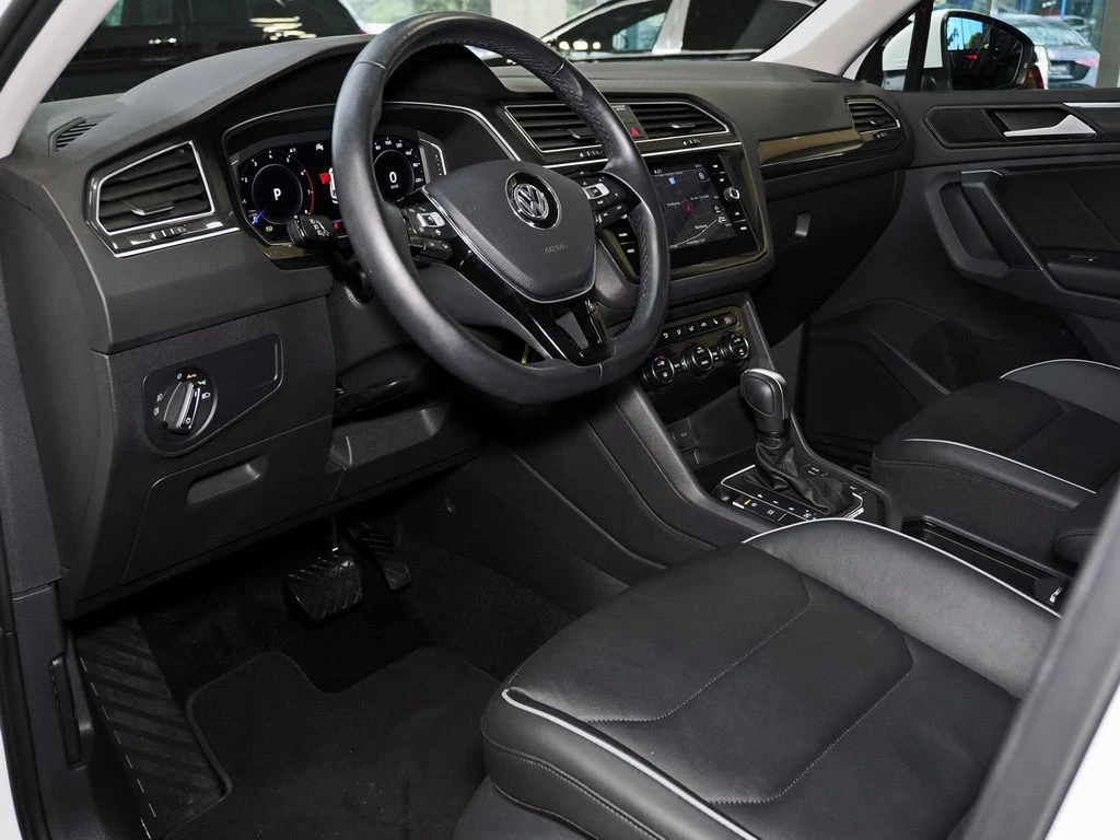 Volkswagen-Tiguan-image-7