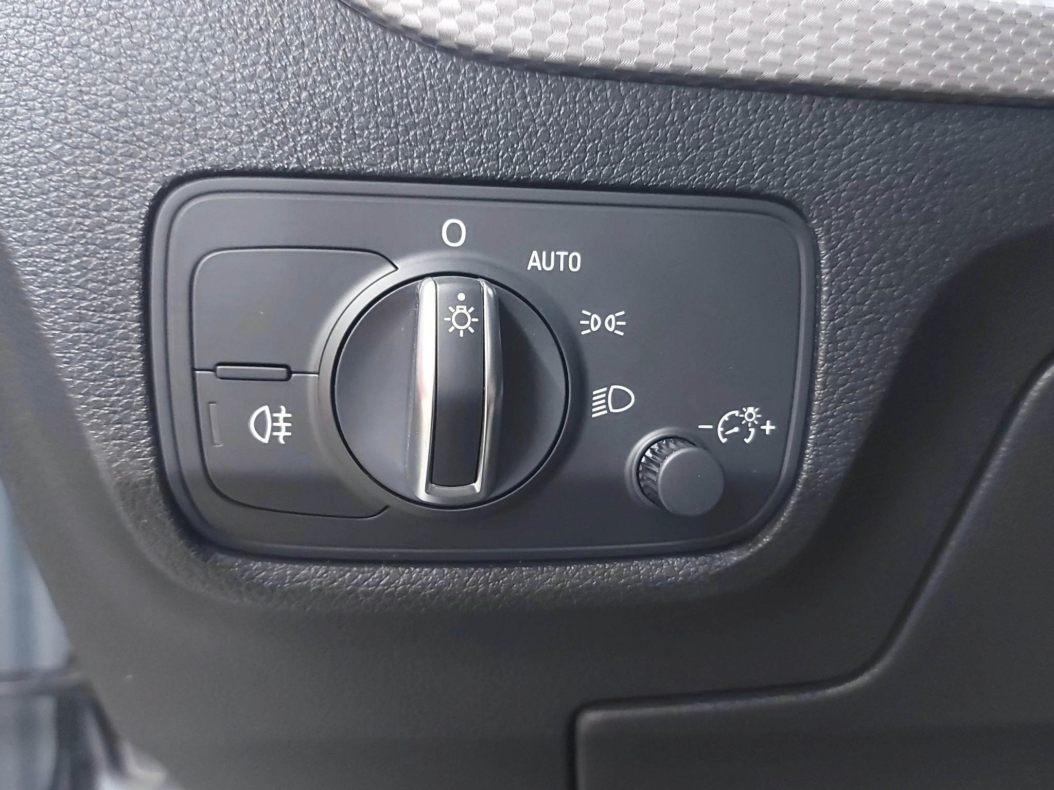Audi-Q2-image-18