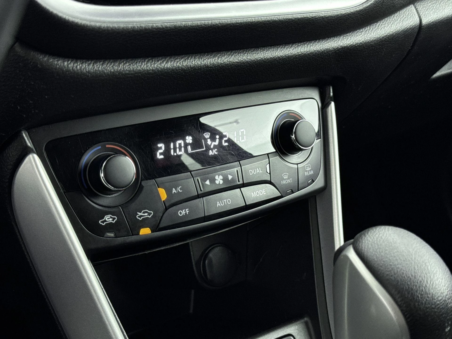 Suzuki-S-Cross-image-17