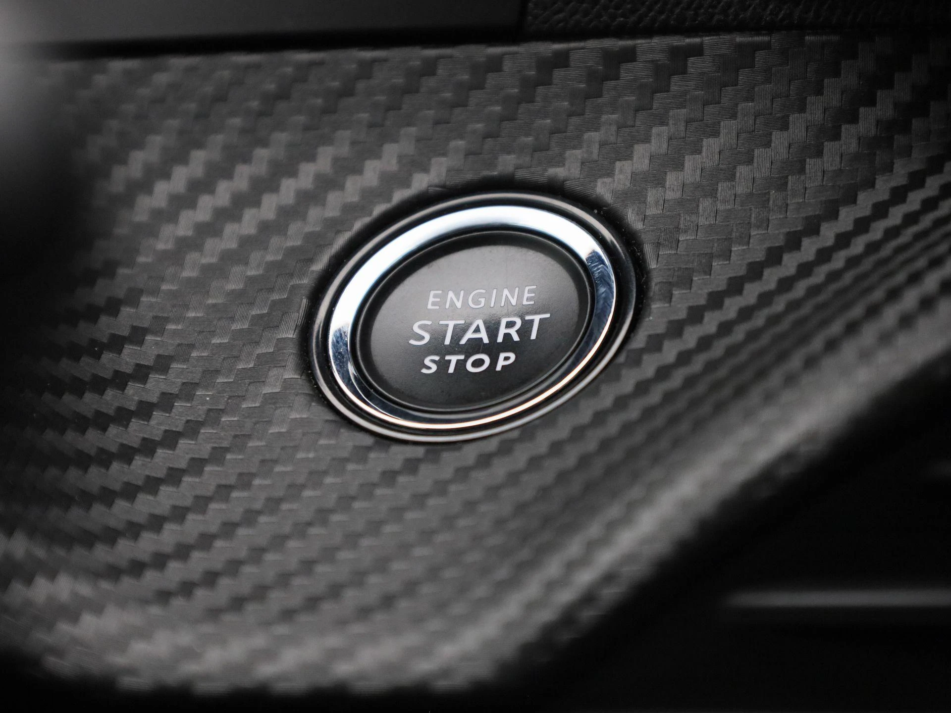 Peugeot-e-2008-image-21