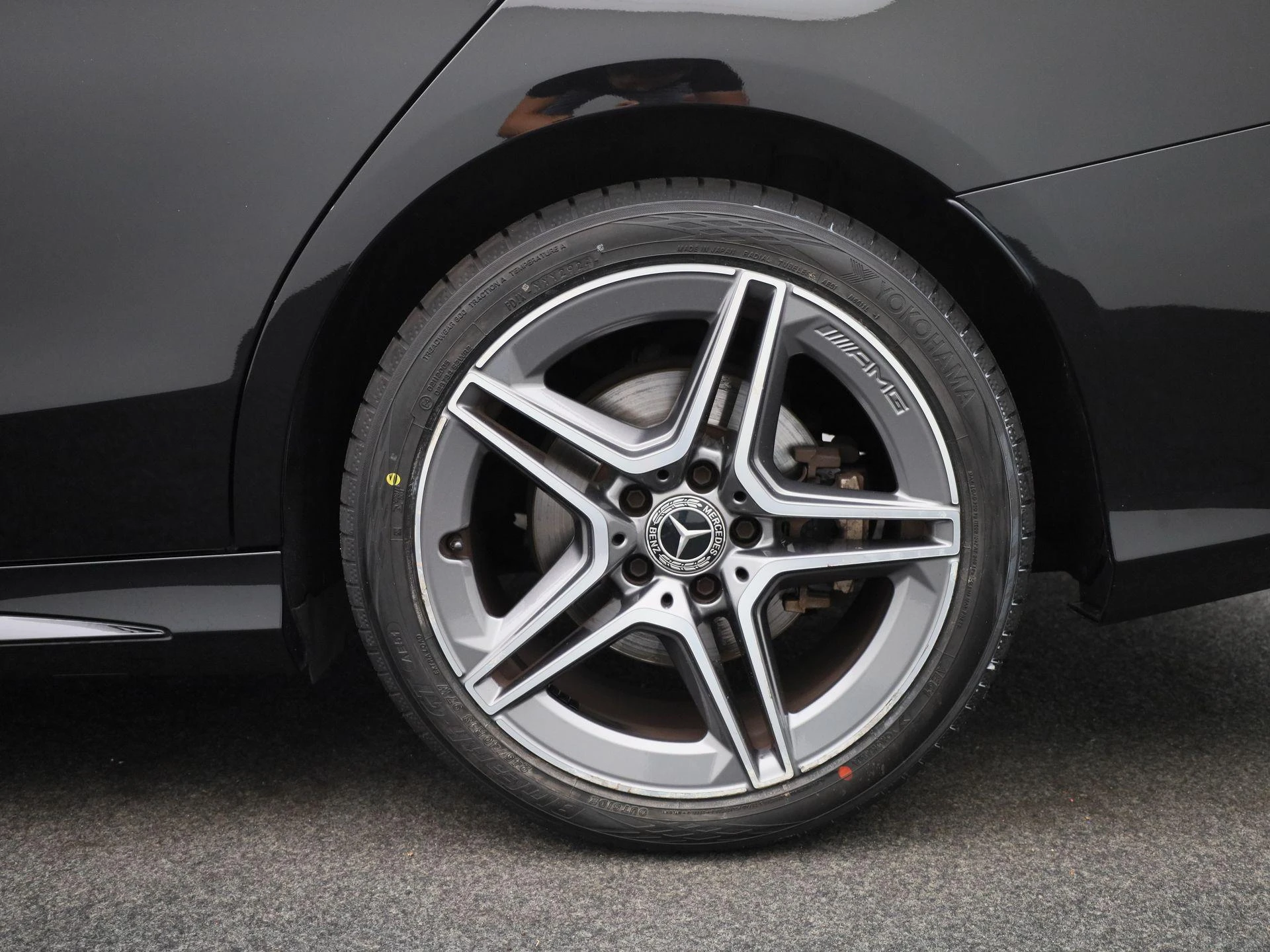 Mercedes-Benz-C-Klasse-image-12
