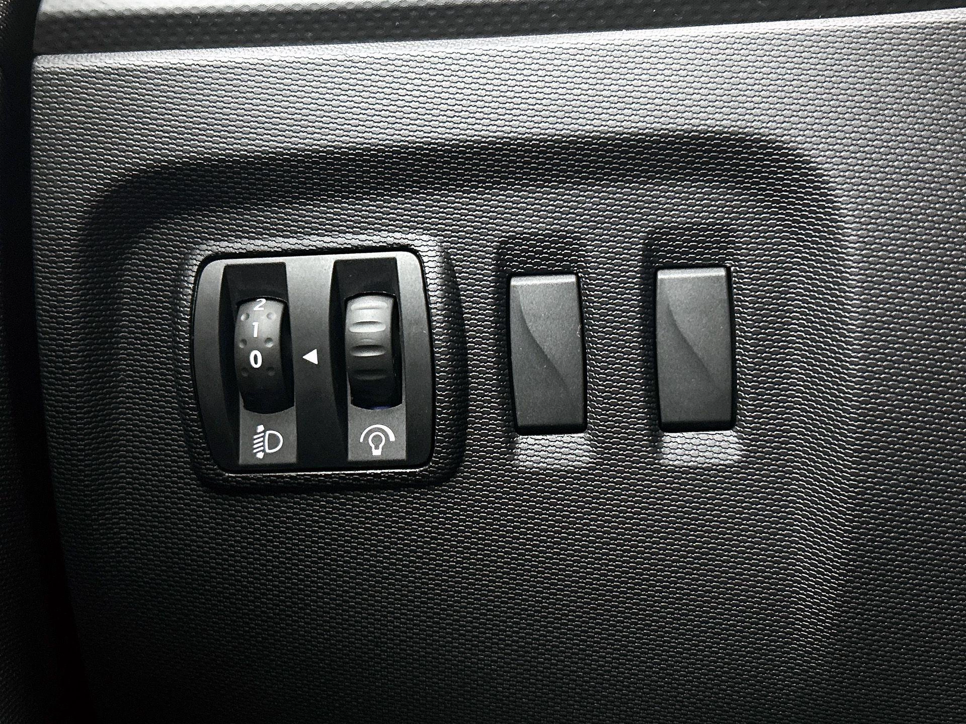 Renault-Captur-image-21
