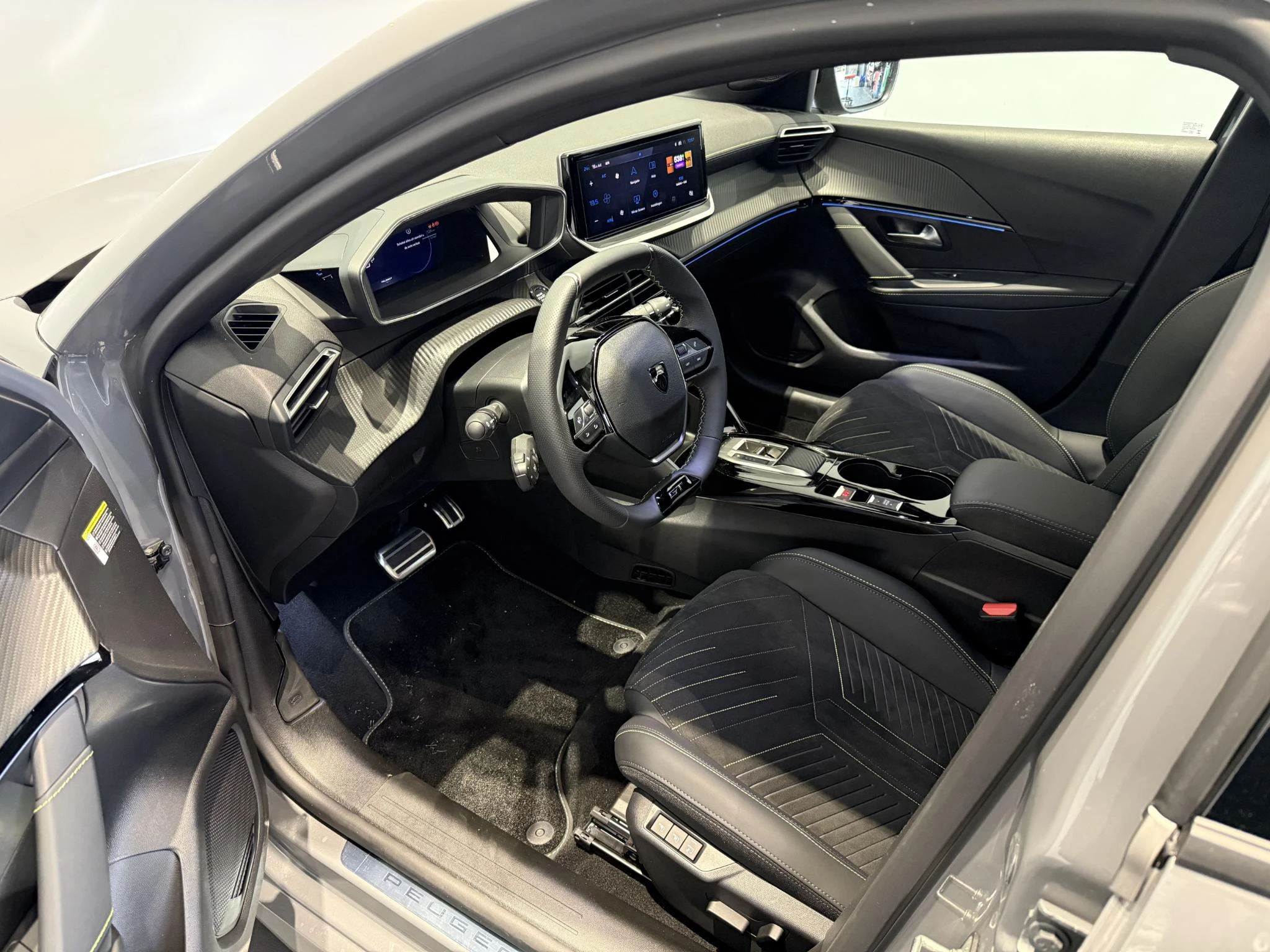 Peugeot-208-image-6