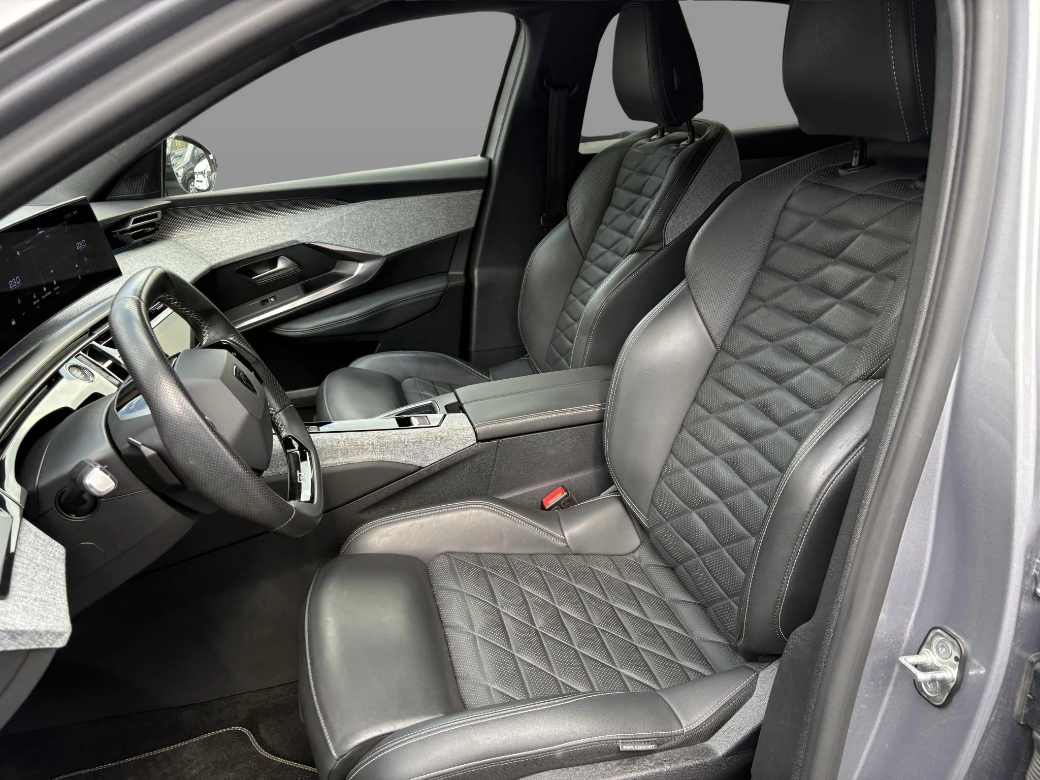 Peugeot 3008 1.2 HYBRID 136 e-DSC6 GT