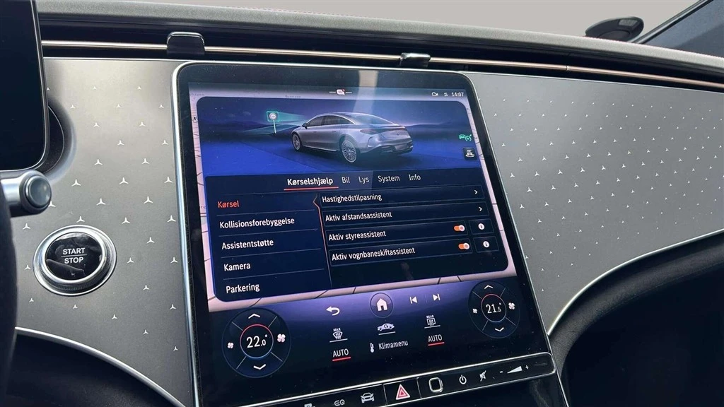 Mercedes-Benz-EQS-image-16