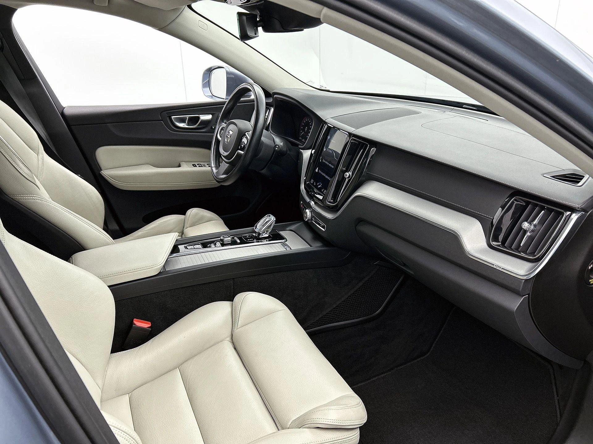 Volvo-XC60-image-23