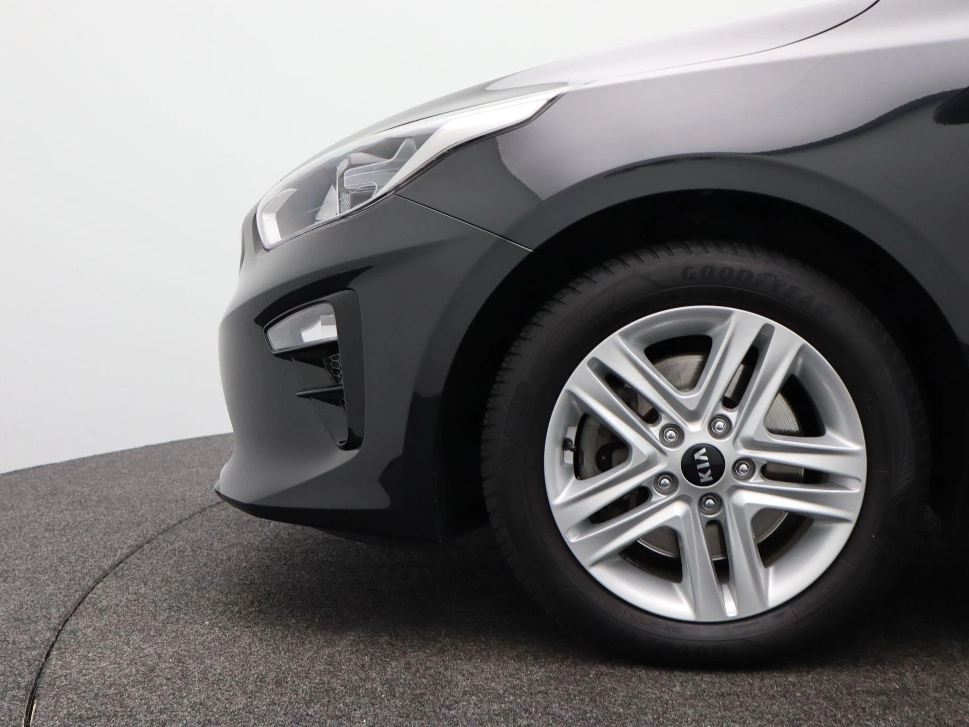 Kia-Ceed Sportswagon-image-25