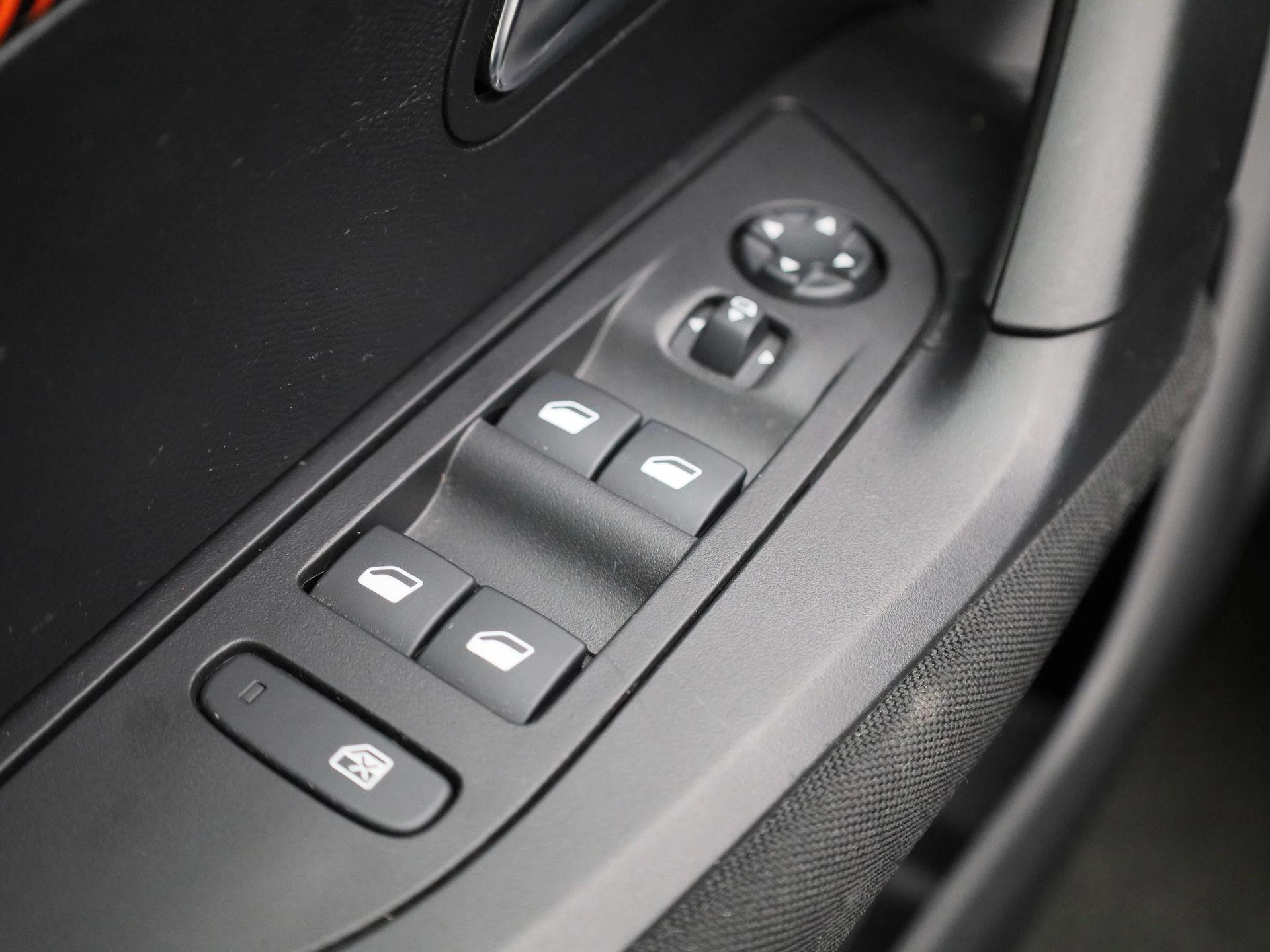 Peugeot-2008-image-27