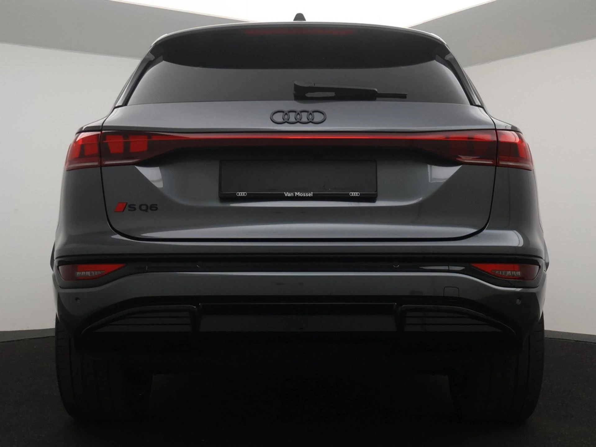 Audi SQ6 e-tron