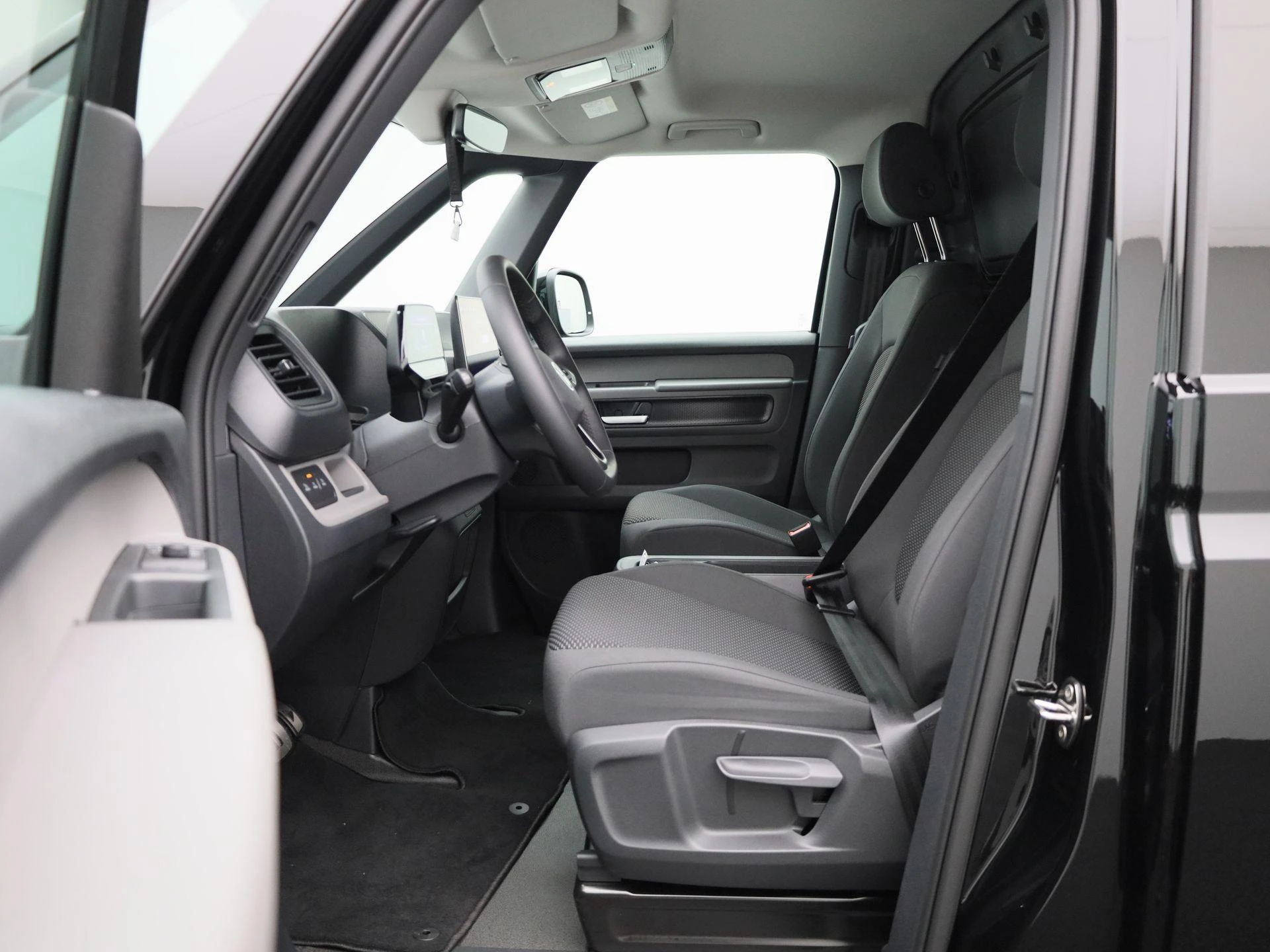 Volkswagen-ID. Buzz Cargo-image-8