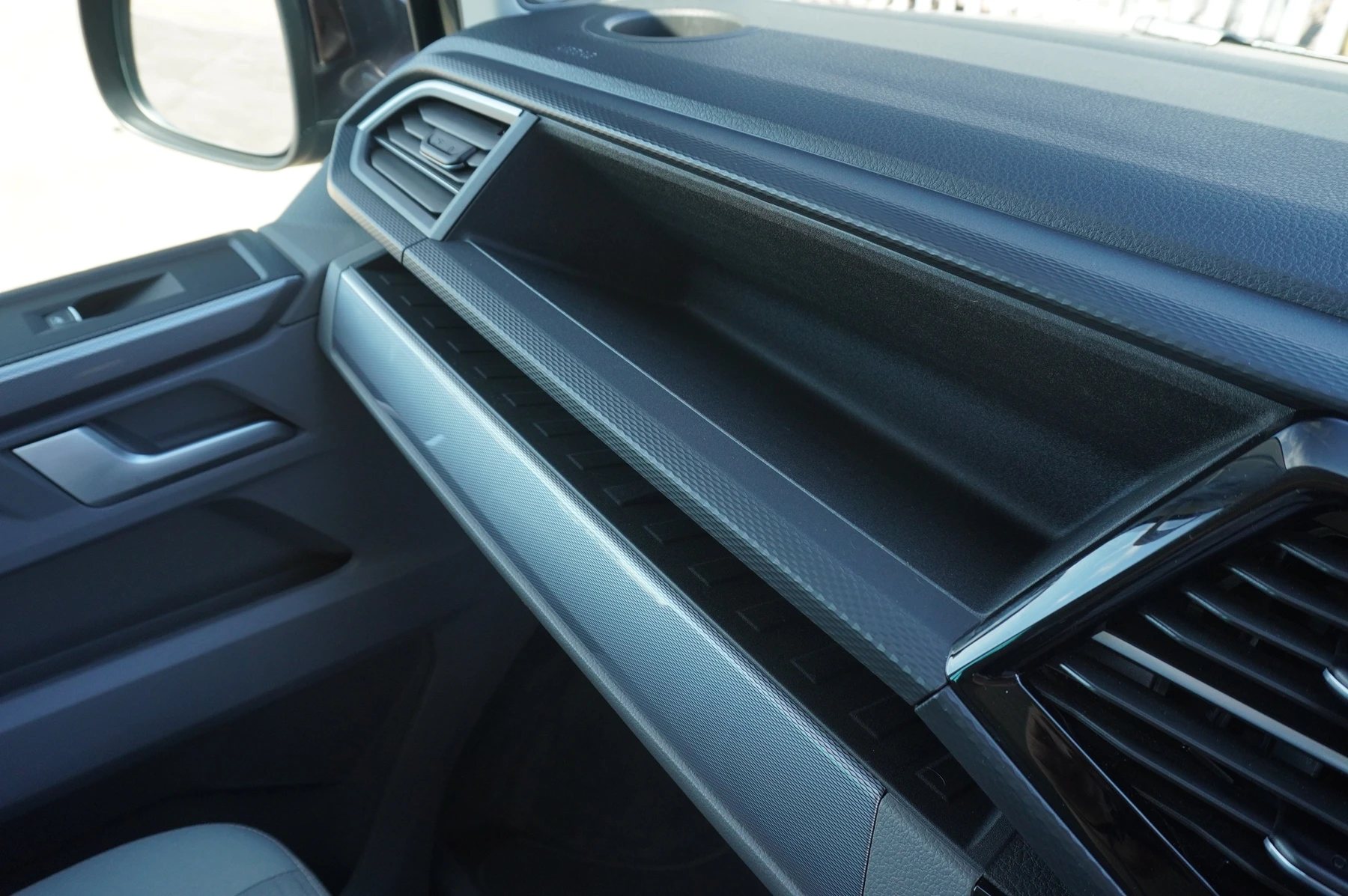 Volkswagen-California-image-38