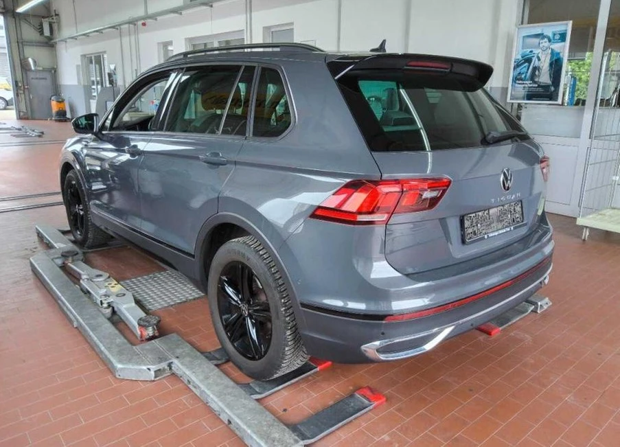 Volkswagen-Tiguan-image-2