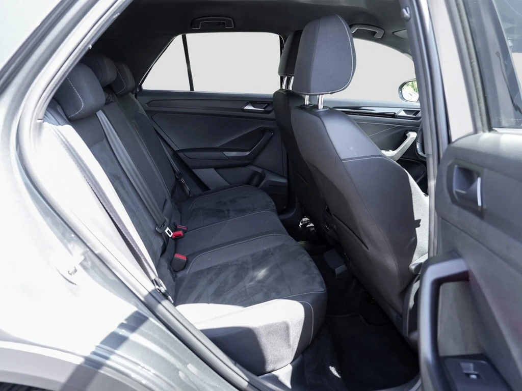 Volkswagen-T-Roc-image-10