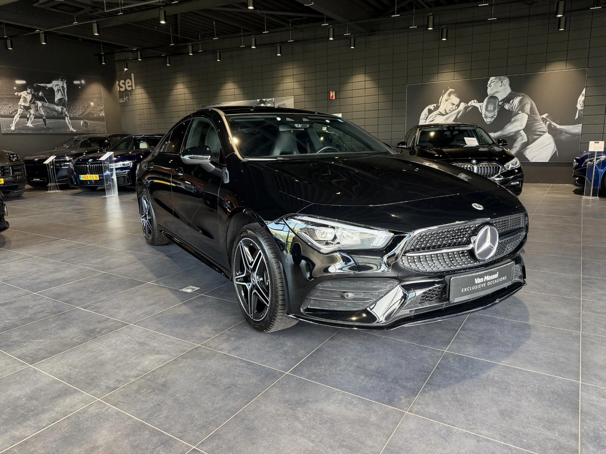 Mercedes-Benz-CLA-image-2