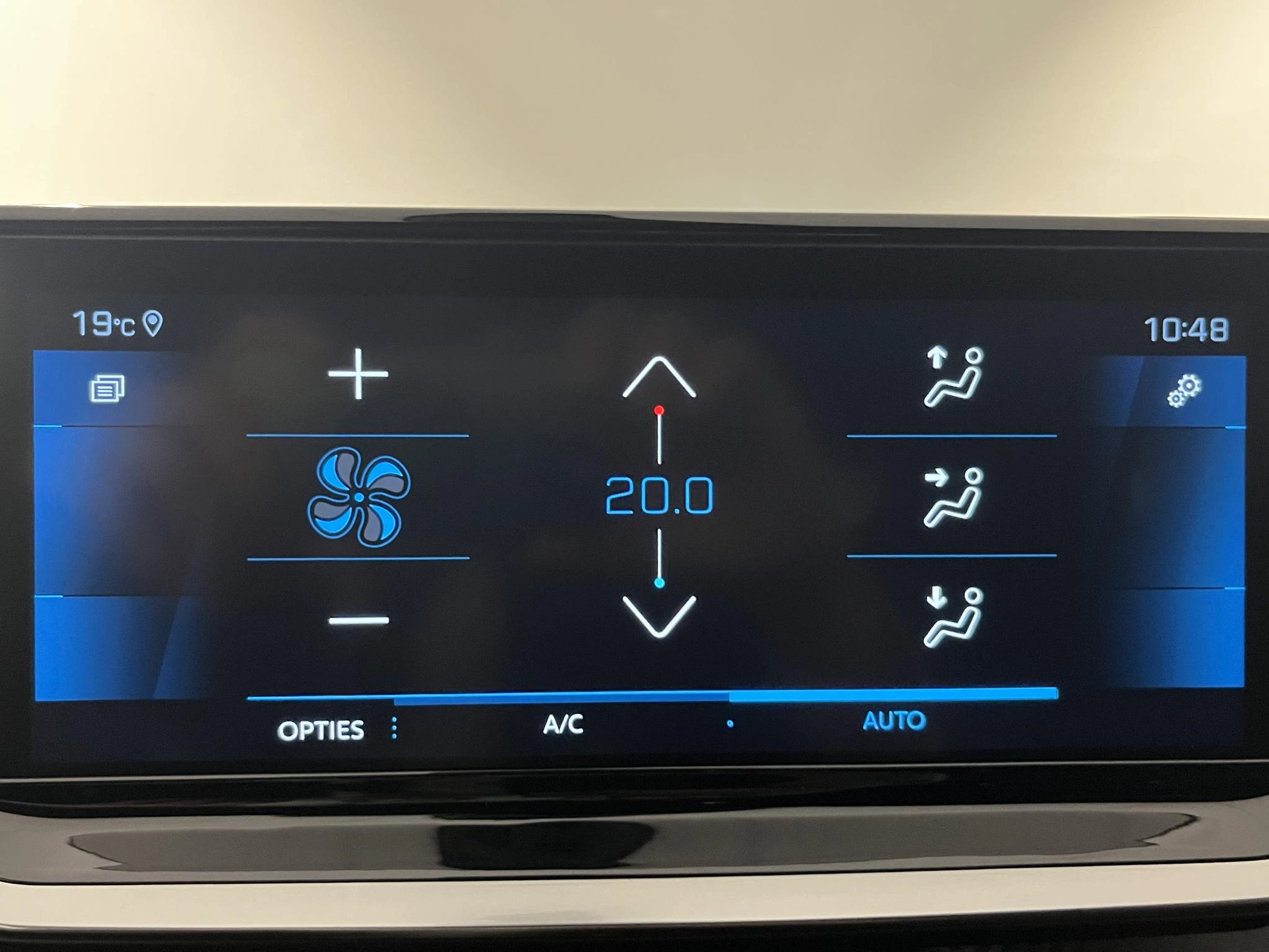 Peugeot-208-image-10