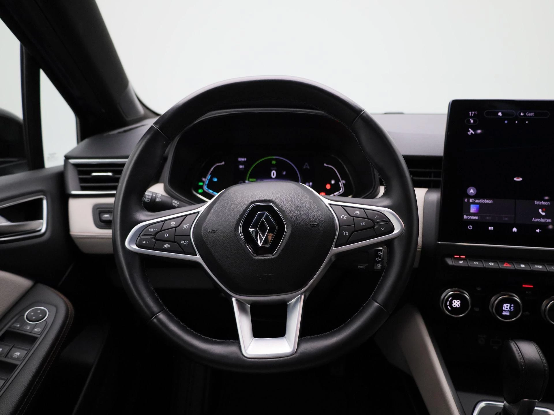 Renault-Clio-image-6