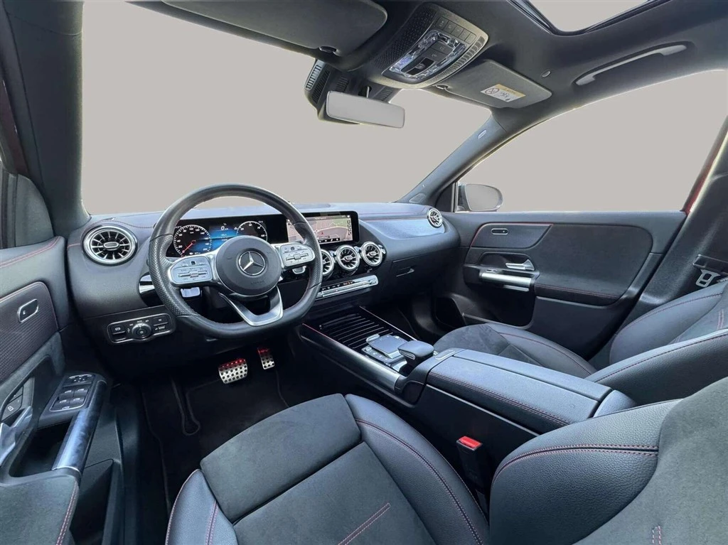 Mercedes-Benz-EQA-image-11