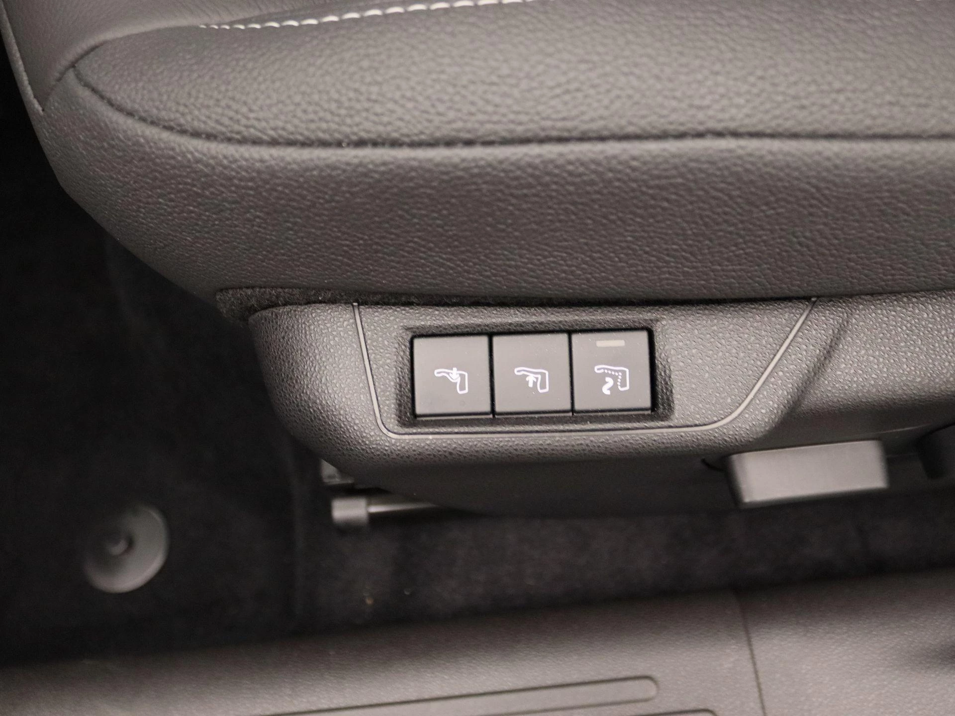 Jeep-Avenger-image-12