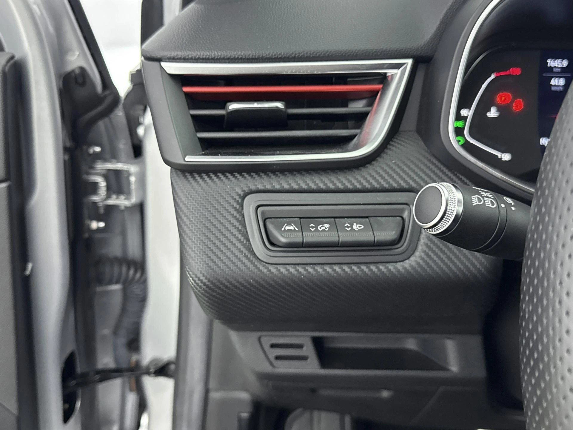Renault-Clio-image-22