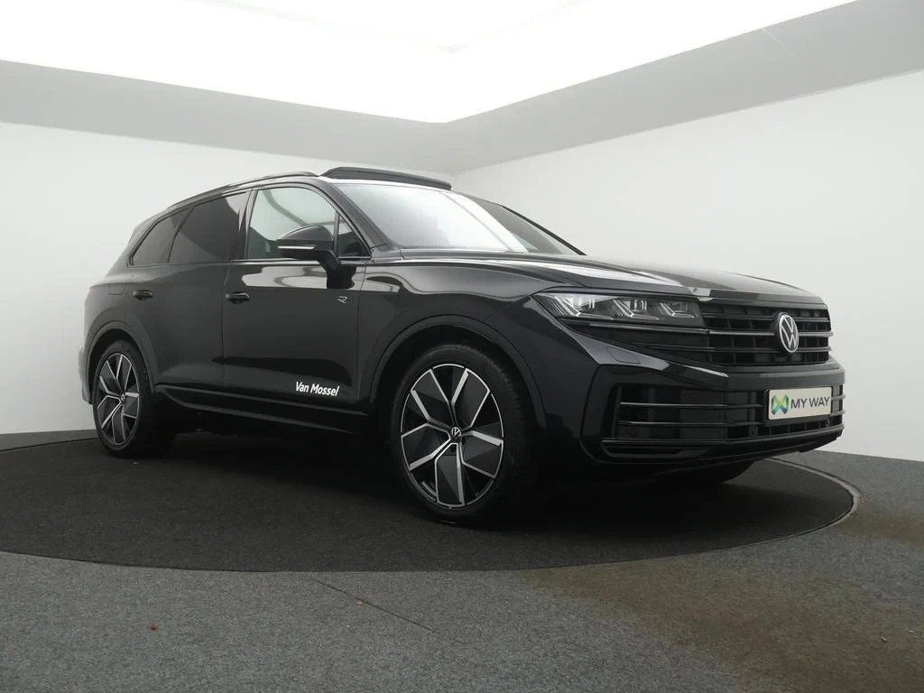 Volkswagen-Touareg-image-7
