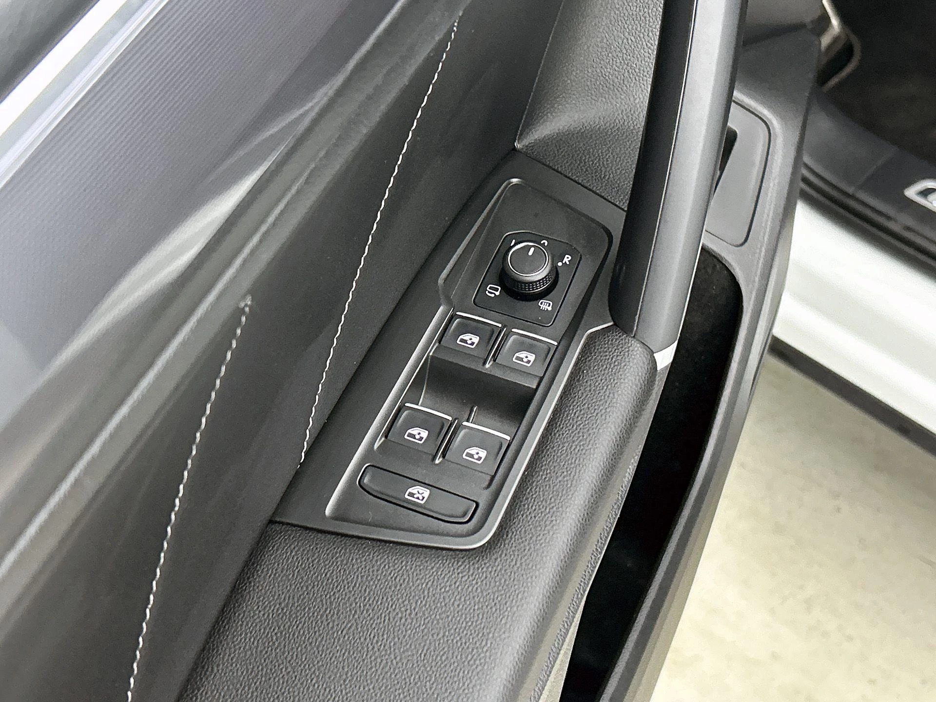 Volkswagen-Tiguan Allspace-image-36