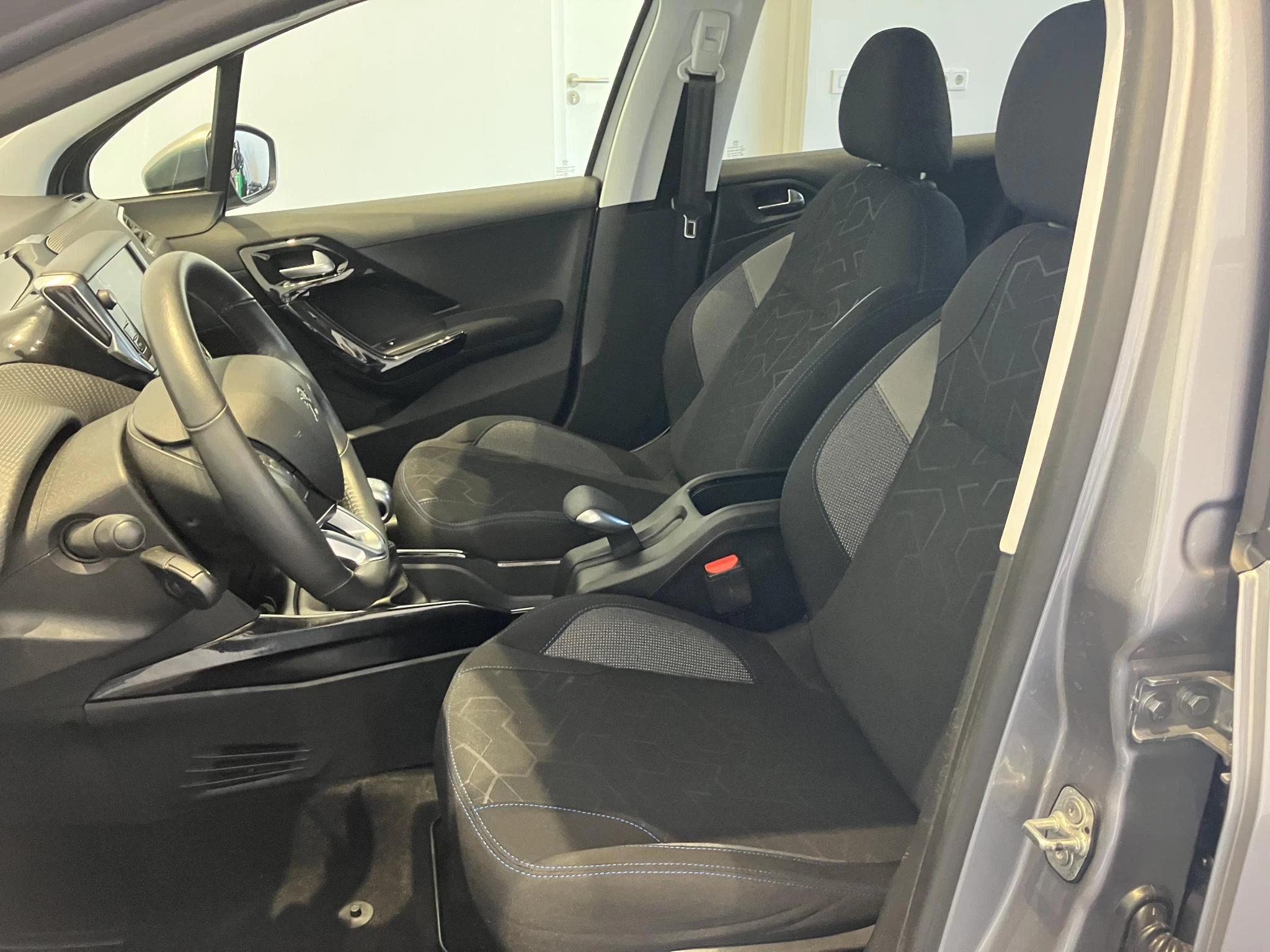 Peugeot-2008-image-13