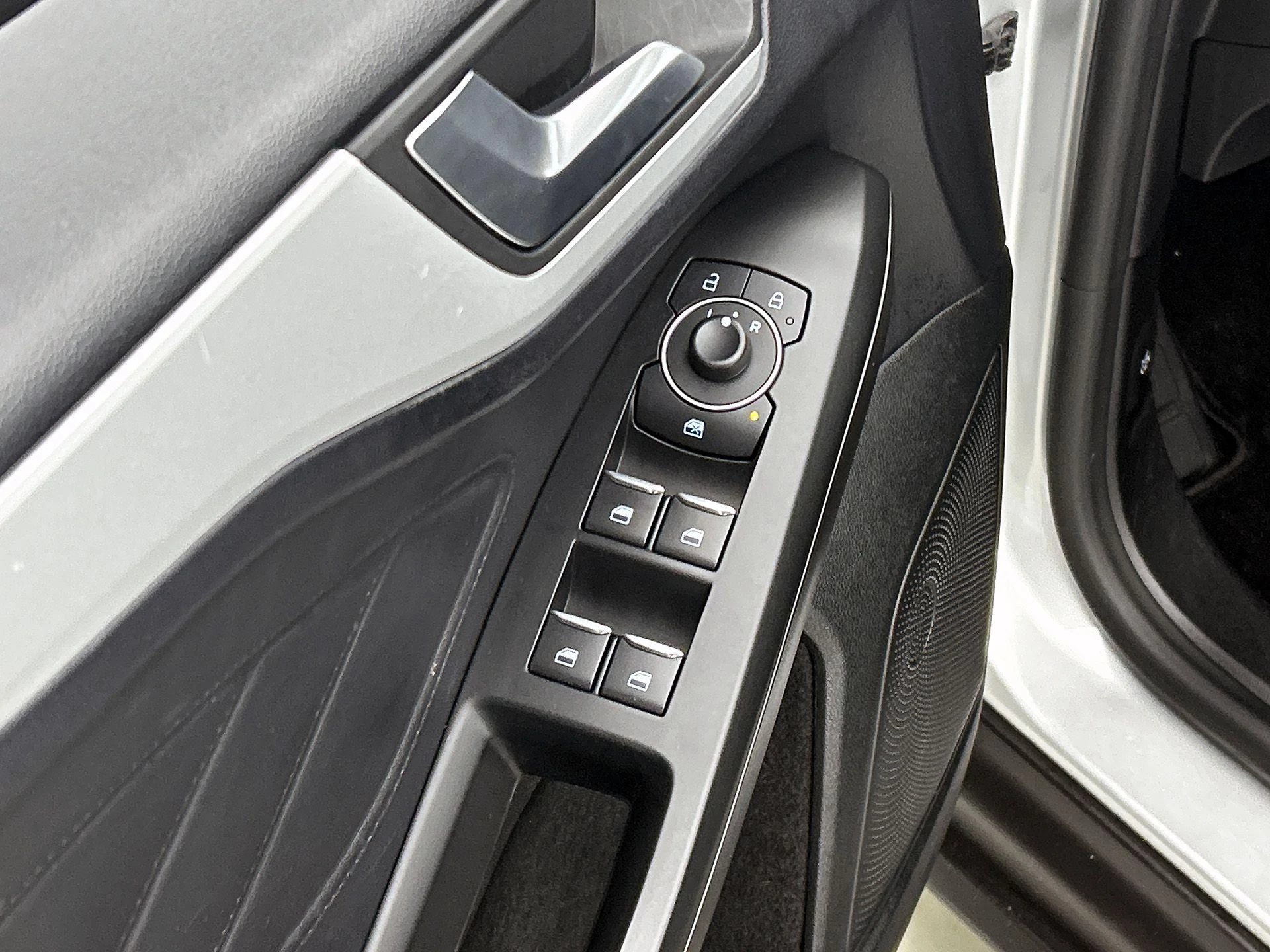 Ford Focus Wagon 1.0 EcoBoost Hybrid Trend Edition Business