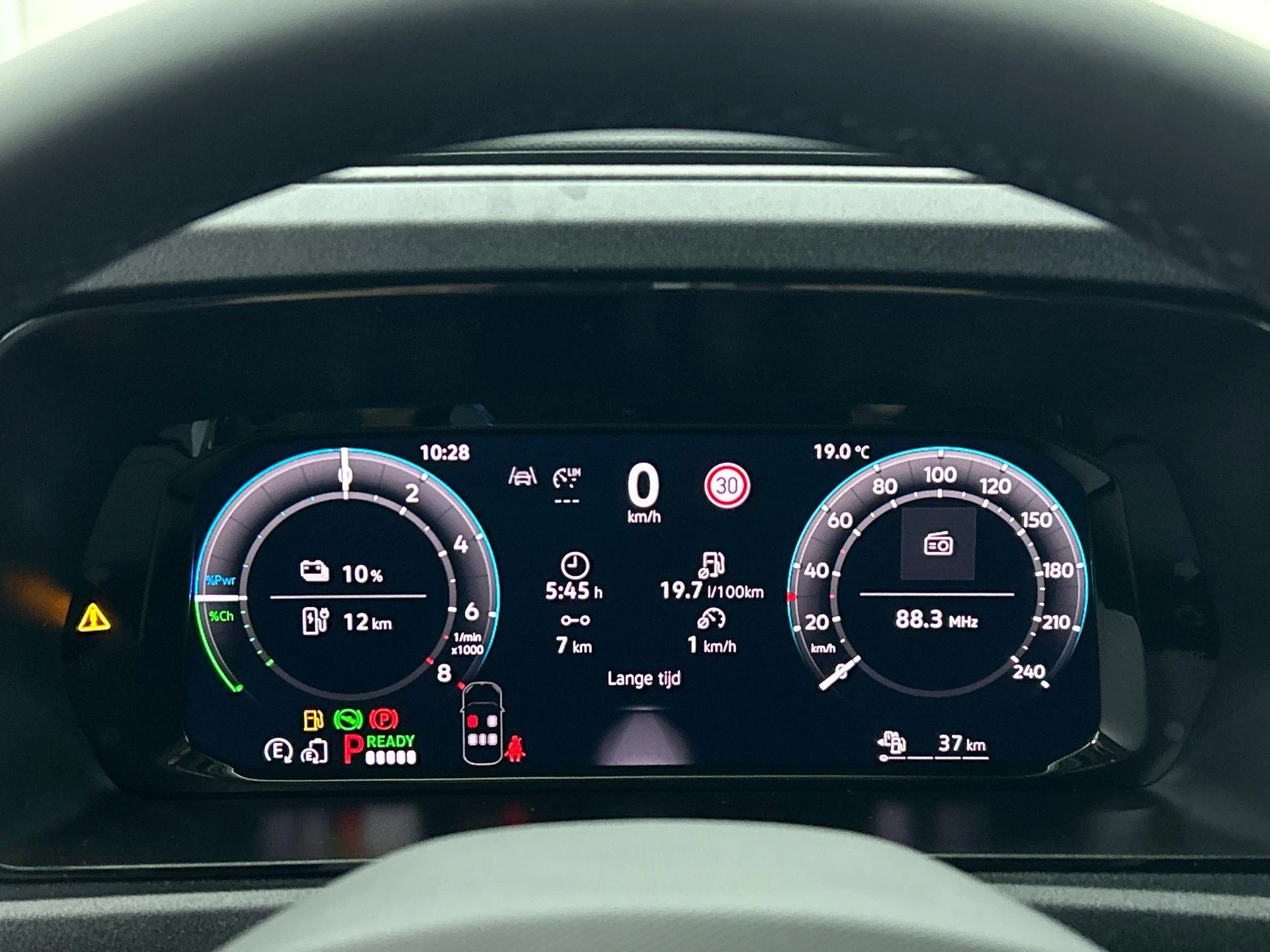 Volkswagen-Caddy-image-18