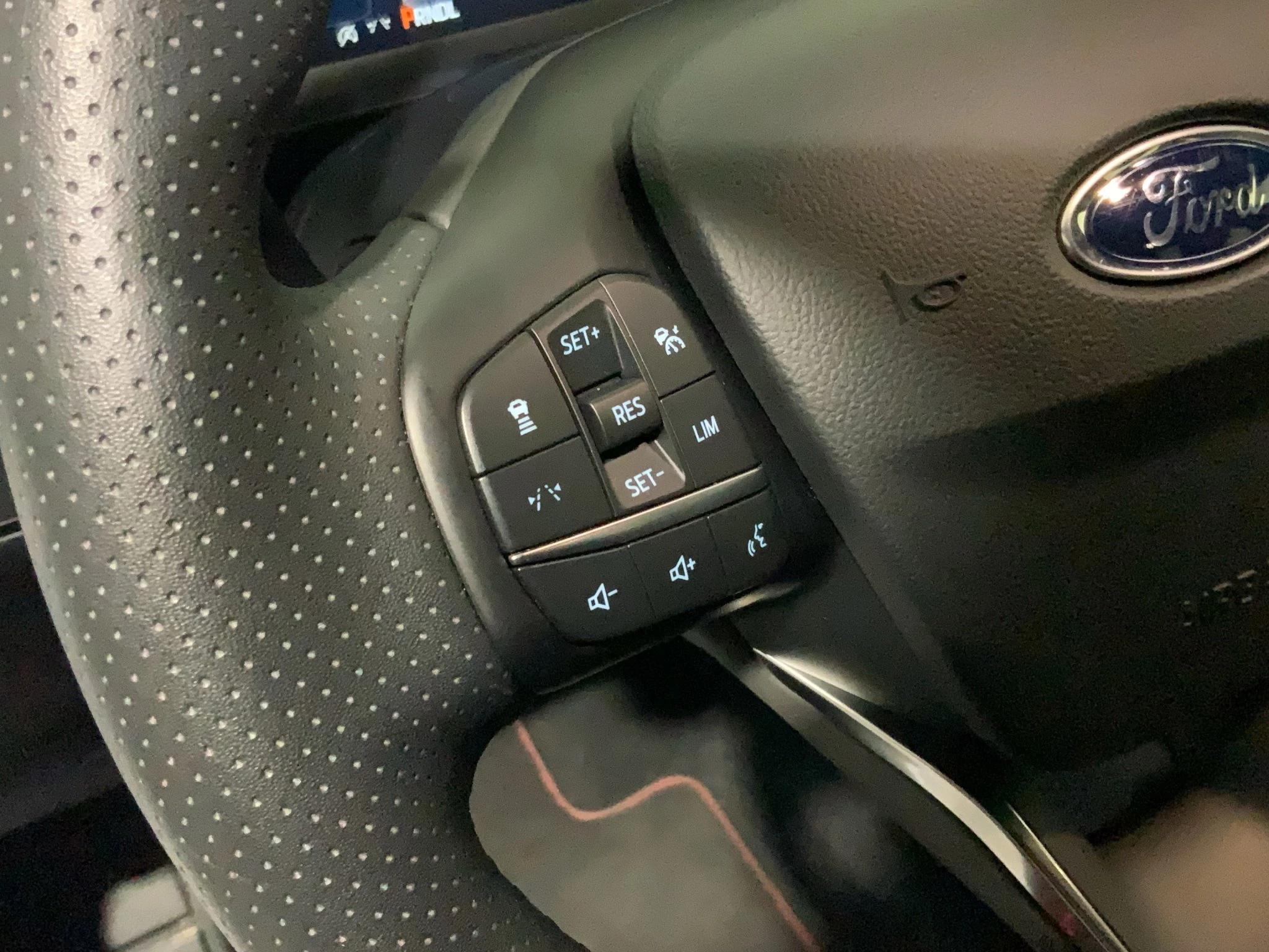 Ford Kuga ST-Line X Aut.*360GRAD*LED-MATRIX*NAVI*GRA*WINTER-PKT.