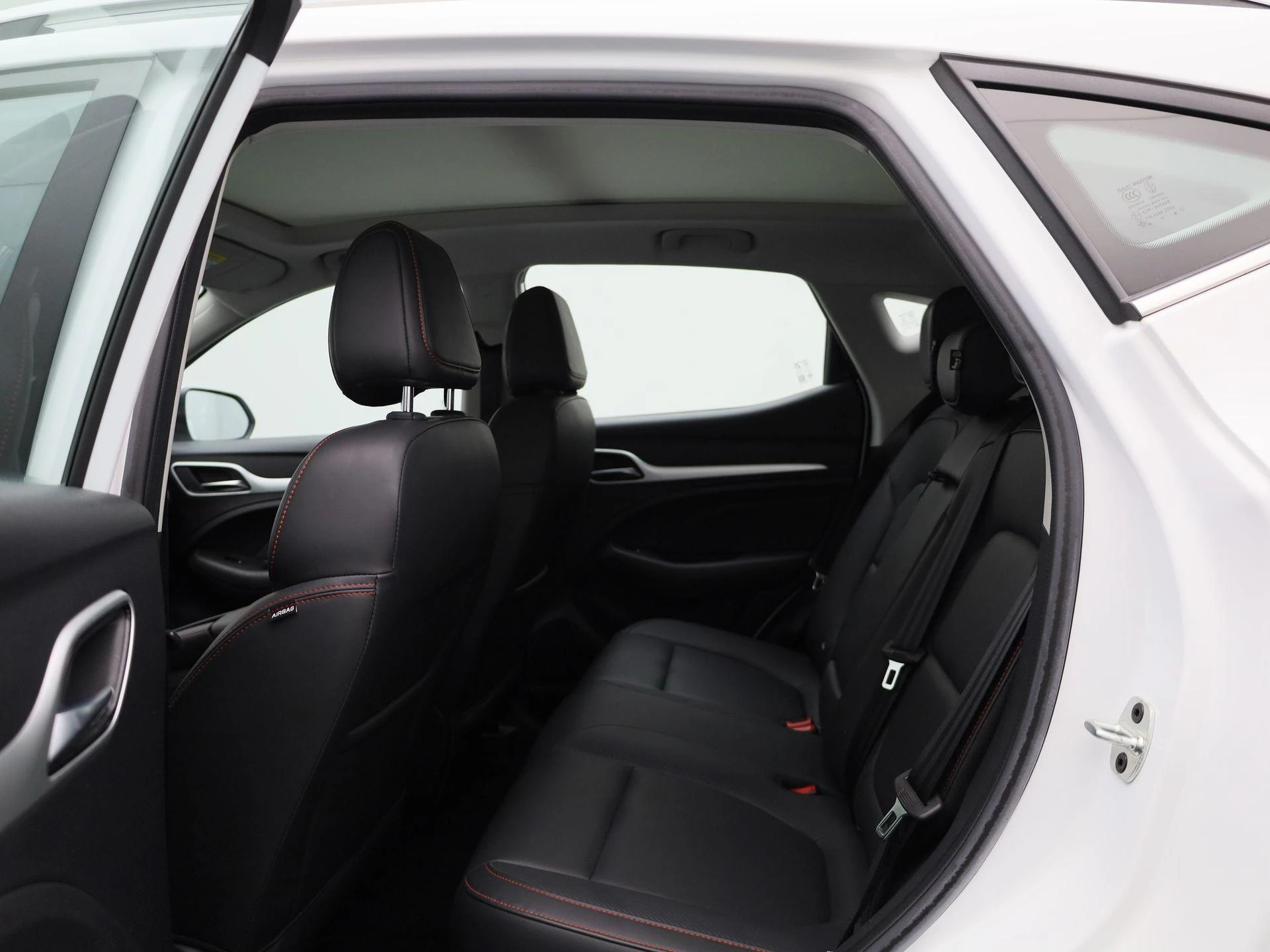 MG-ZS EV-image-9