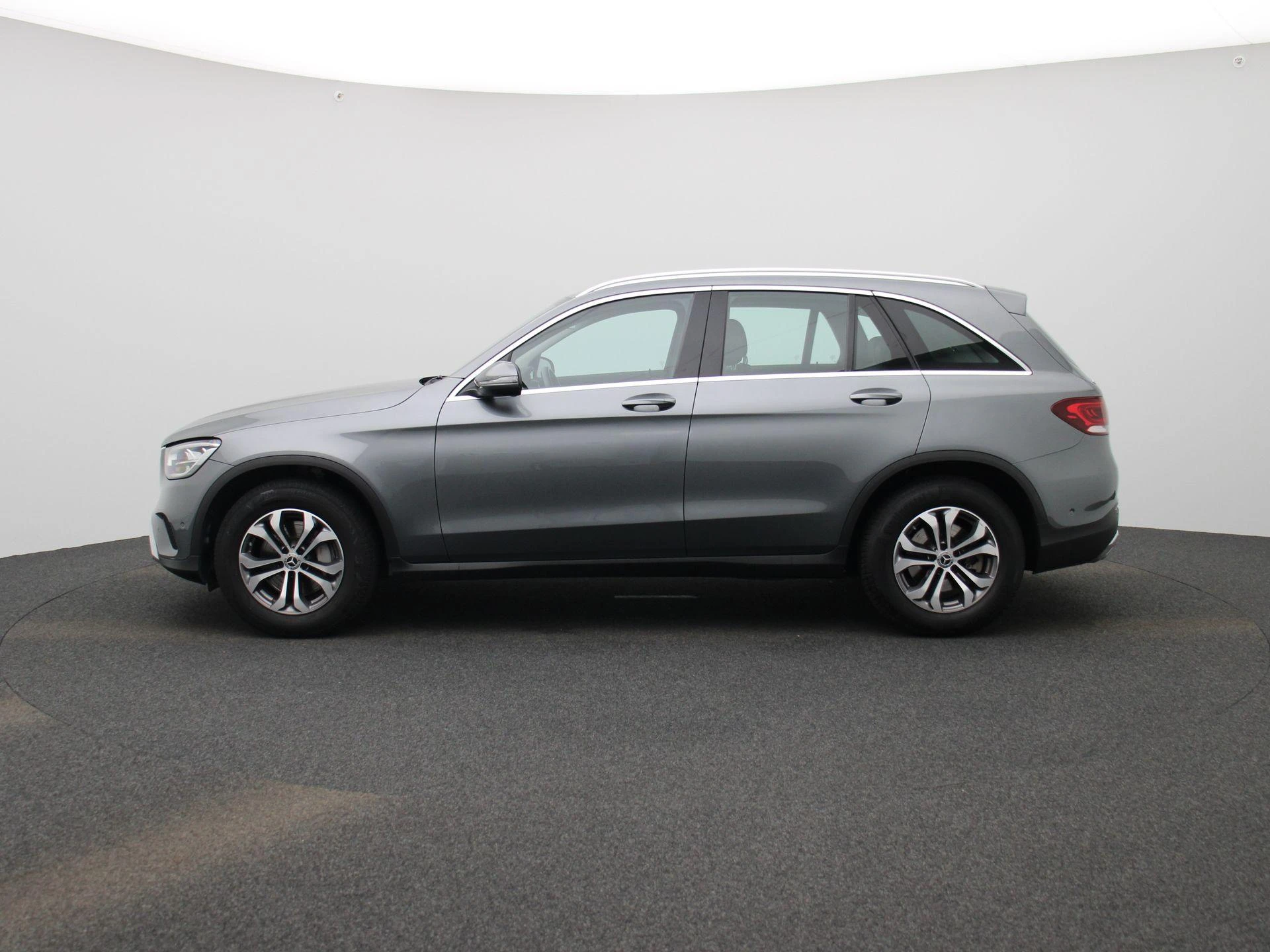 Mercedes-Benz-GLC-image-4