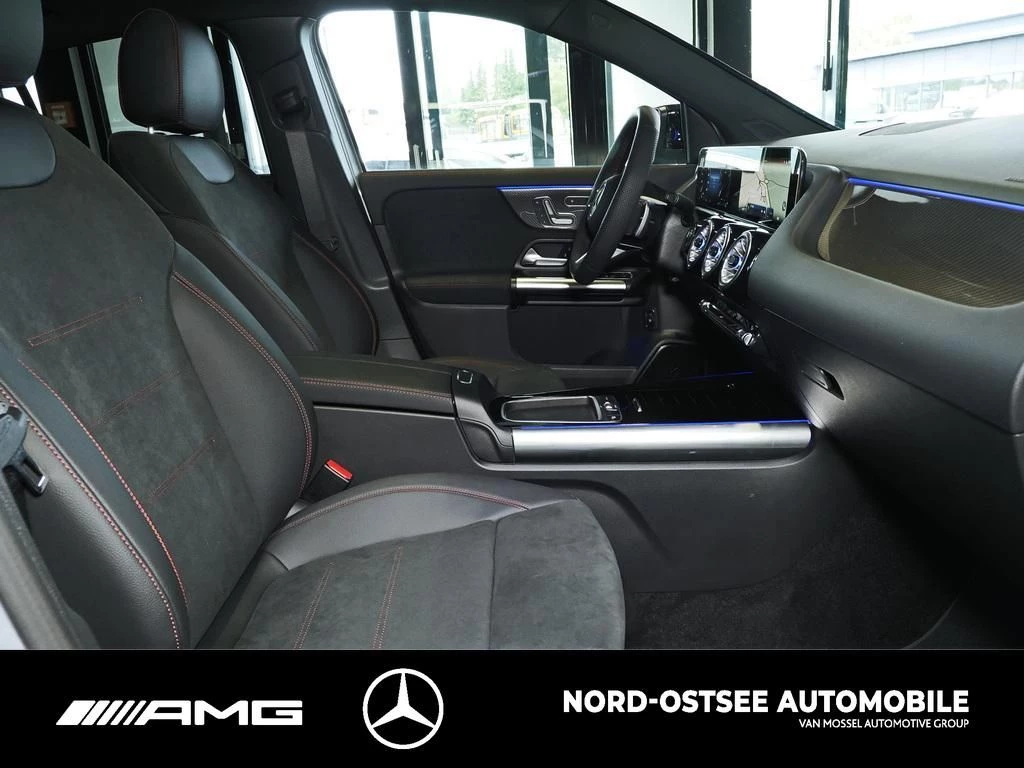 Mercedes-Benz GLA 200 AMG NIGHT PANO AHK 360° SOUND DISTRONIC AMG Line