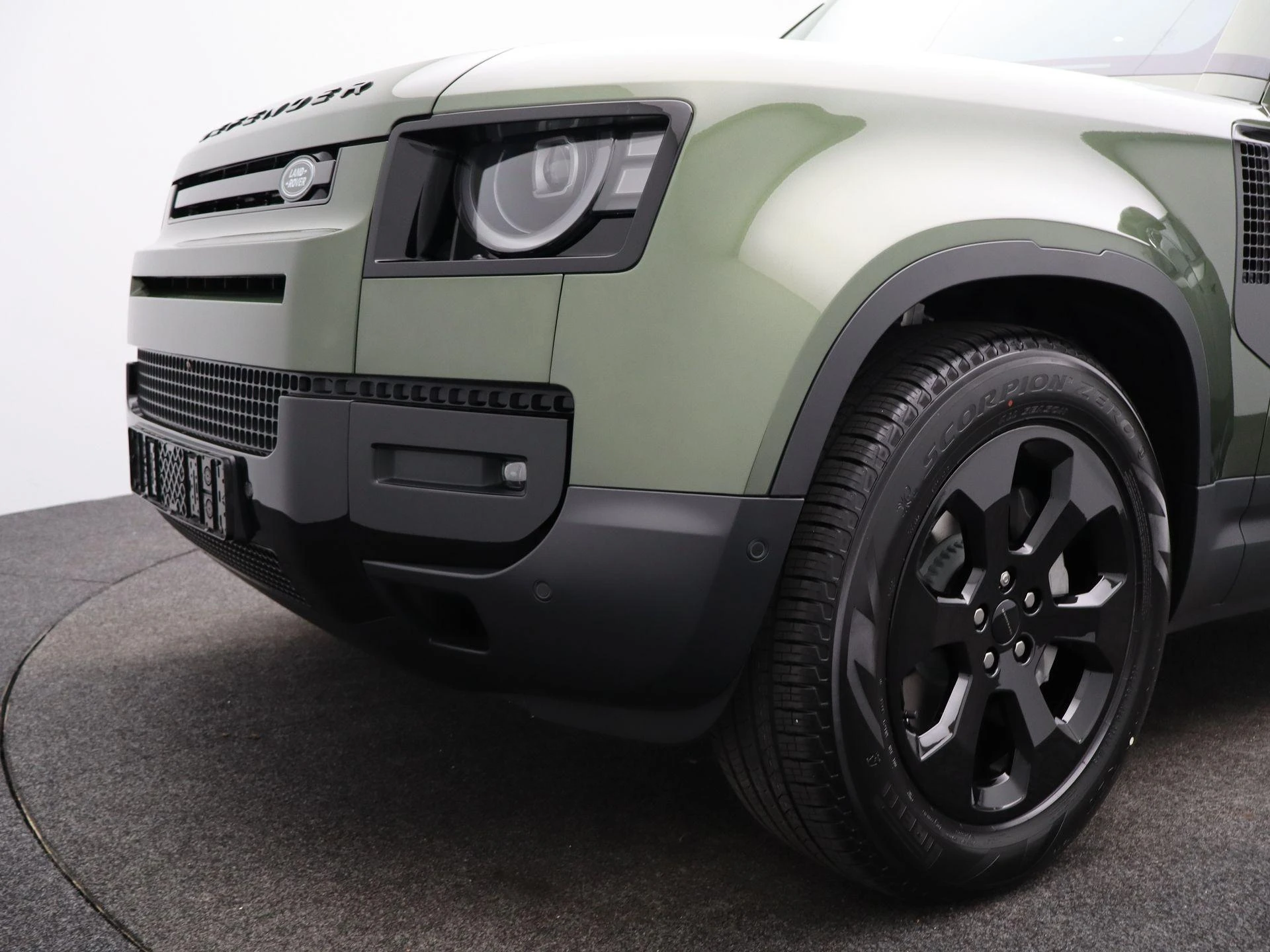 Land Rover-Defender-image-41