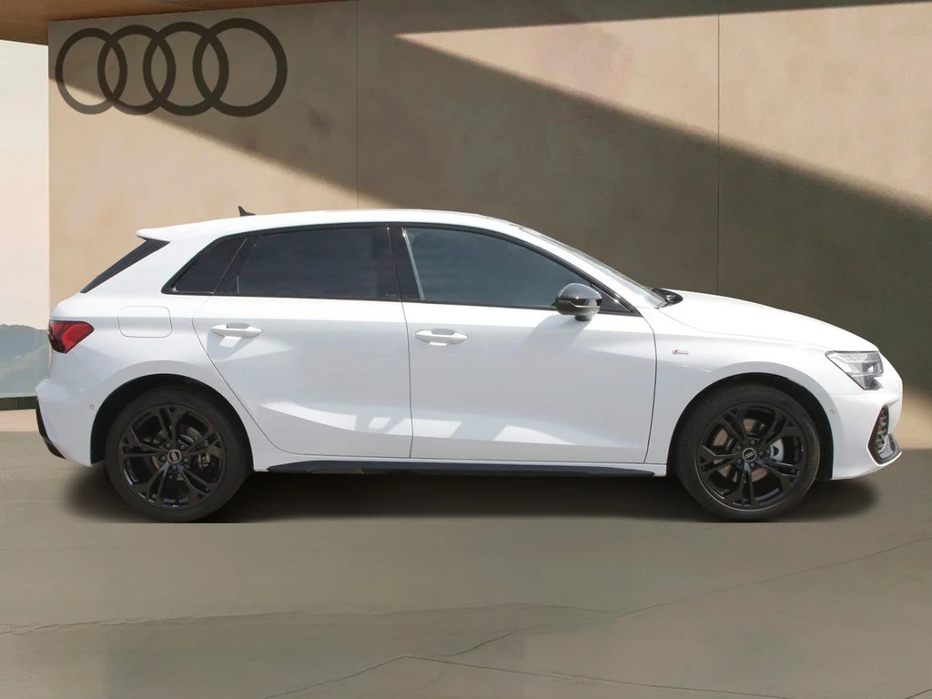 Audi A3 Sportback 40 TFSI e S line 18"|PANO|SHZ|RFK|