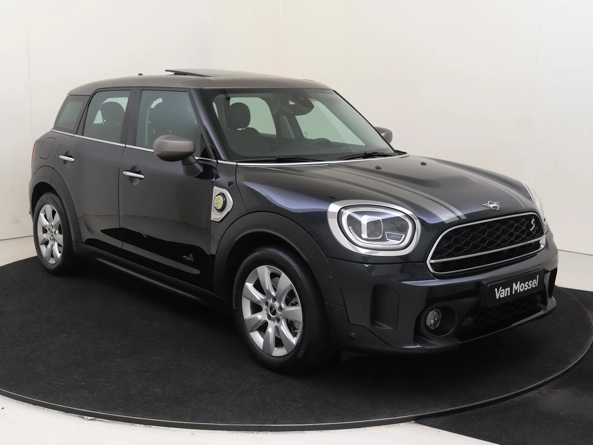 MINI-Countryman-image-1