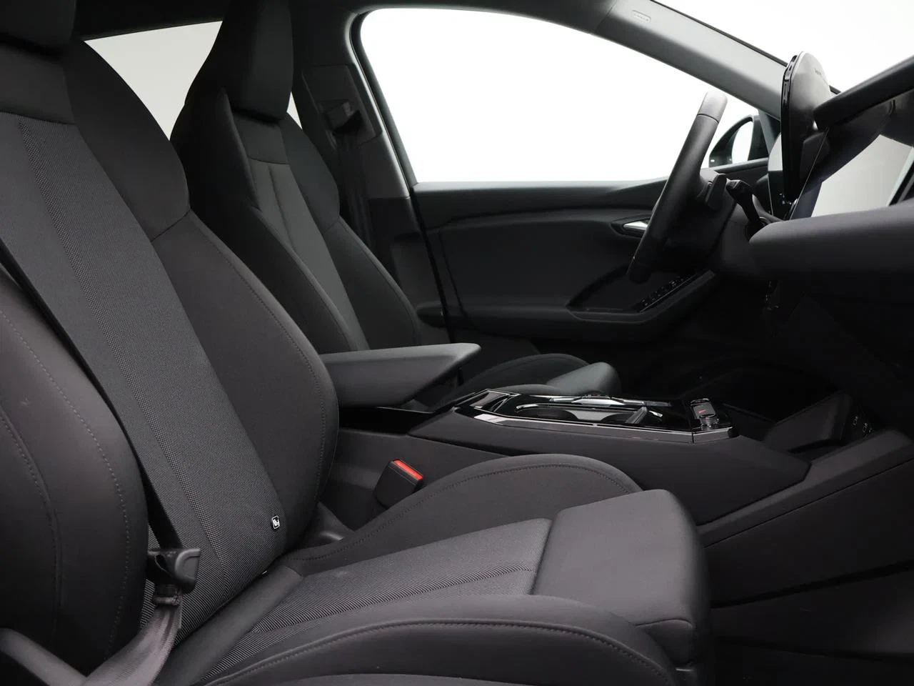 Audi-Q6 e-tron-image-26